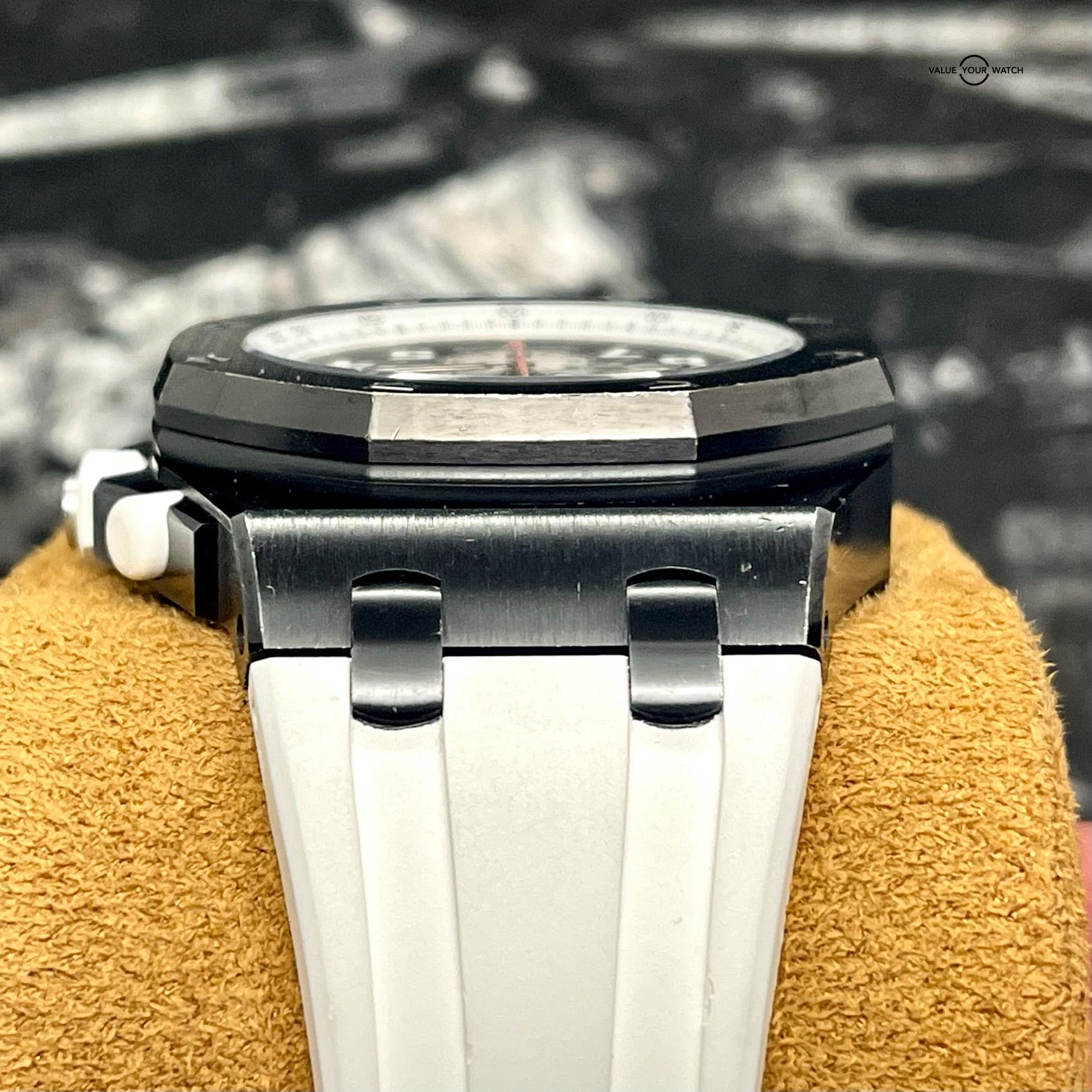 Audemars Piguet Royal Oak Offshore Marcus Edition - 26299SN.OO.D010CA.01 - Image 6