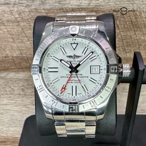 Breitling Avenger II GMT A32390