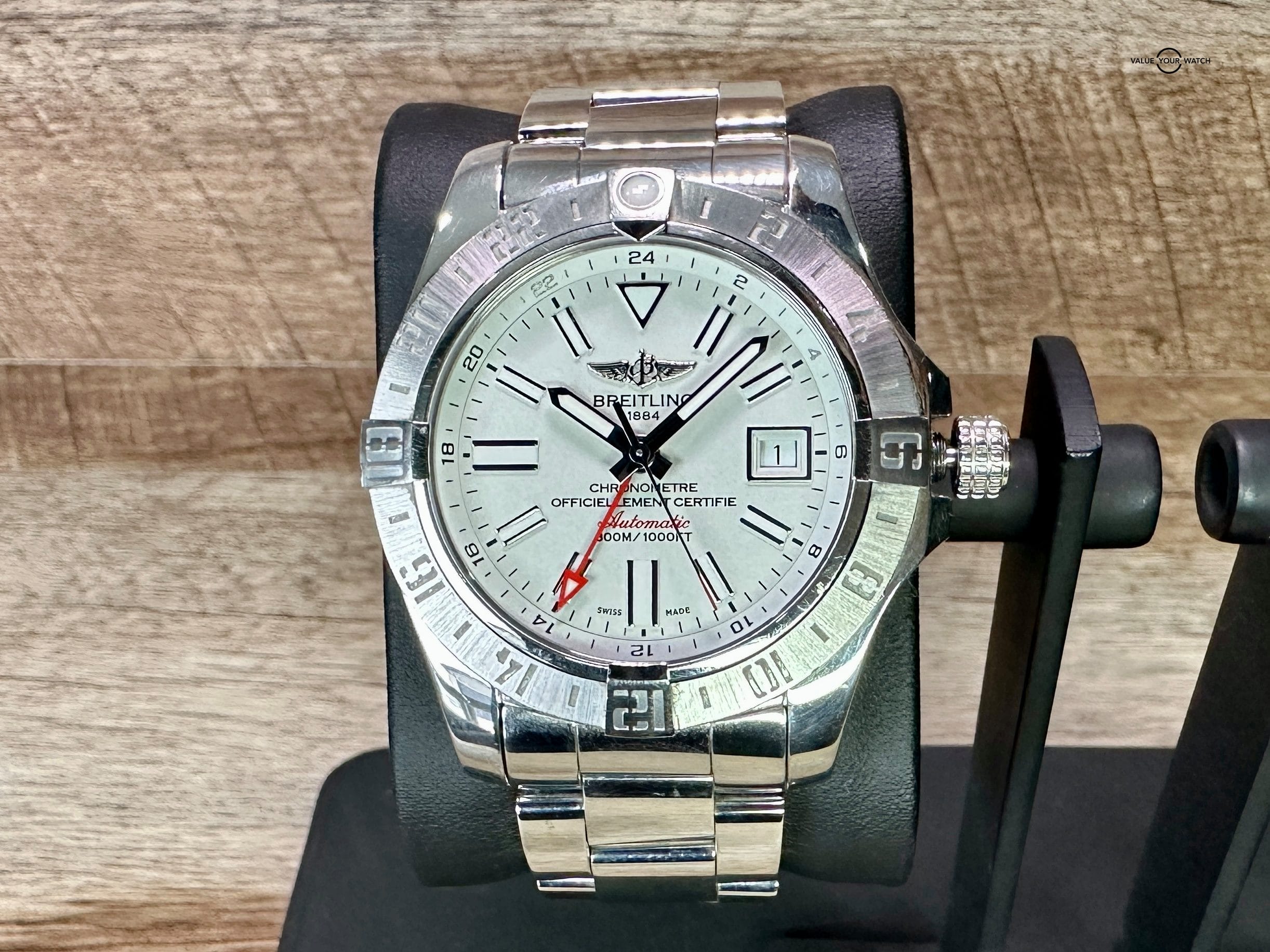 Breitling avenger ii store gmt on wrist