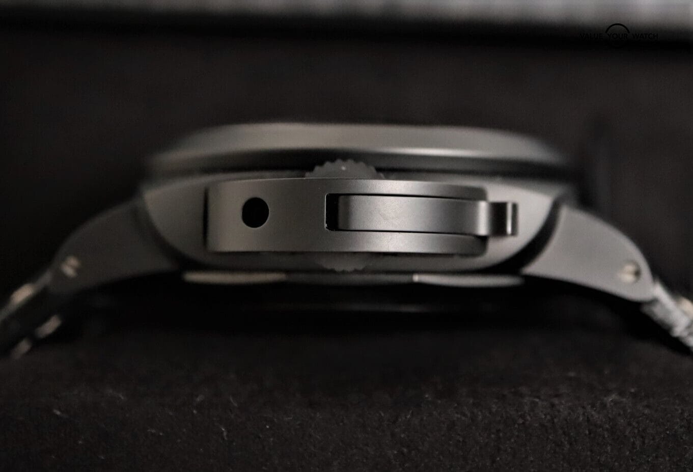 Panerai Luminor Luna Rossa Chrono Flyback 44mm PAM01037 2019 BOXES/PAPERS - Image 11