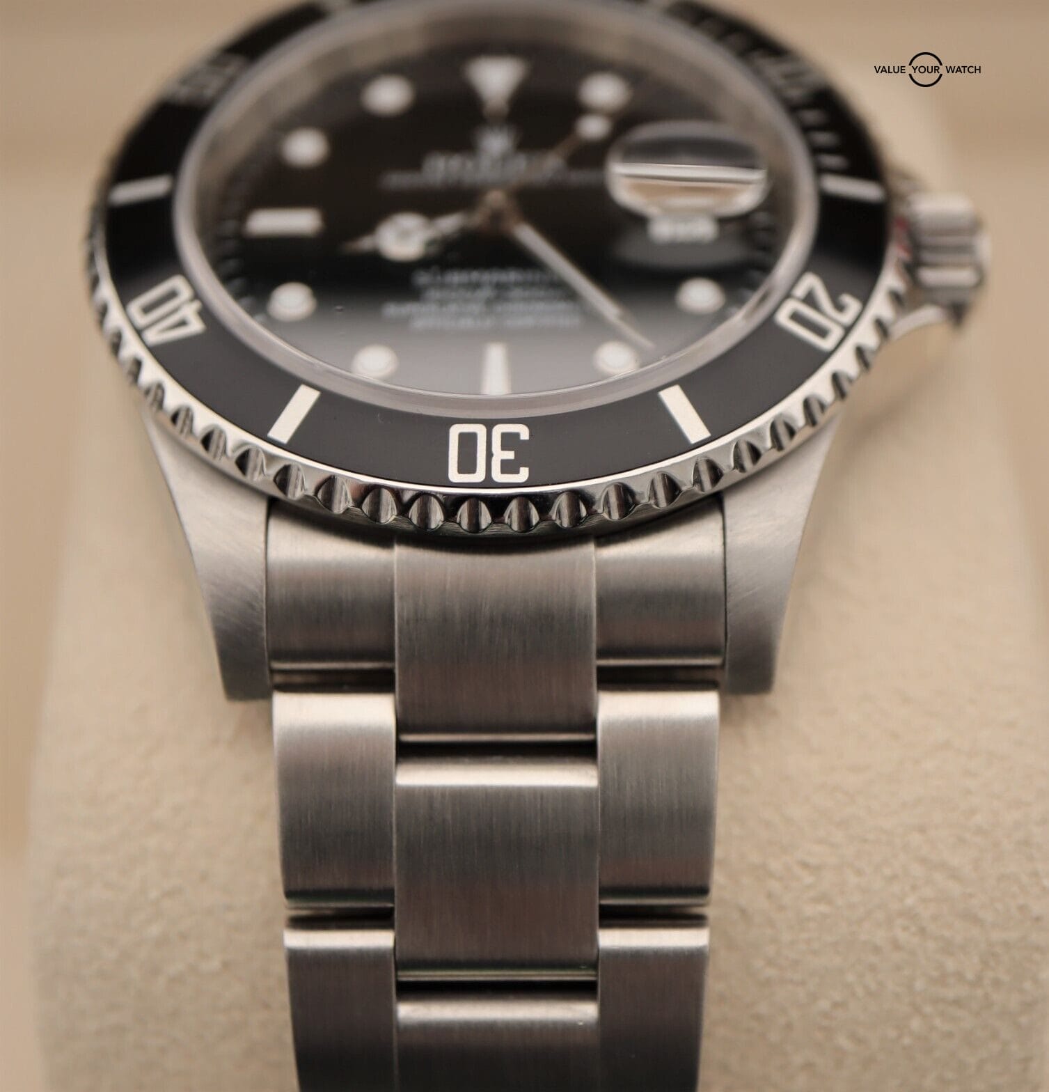 Rolex Submariner Date 16160 40mm No Holes Black Dial RARE “Scrambled” Serial - Image 13