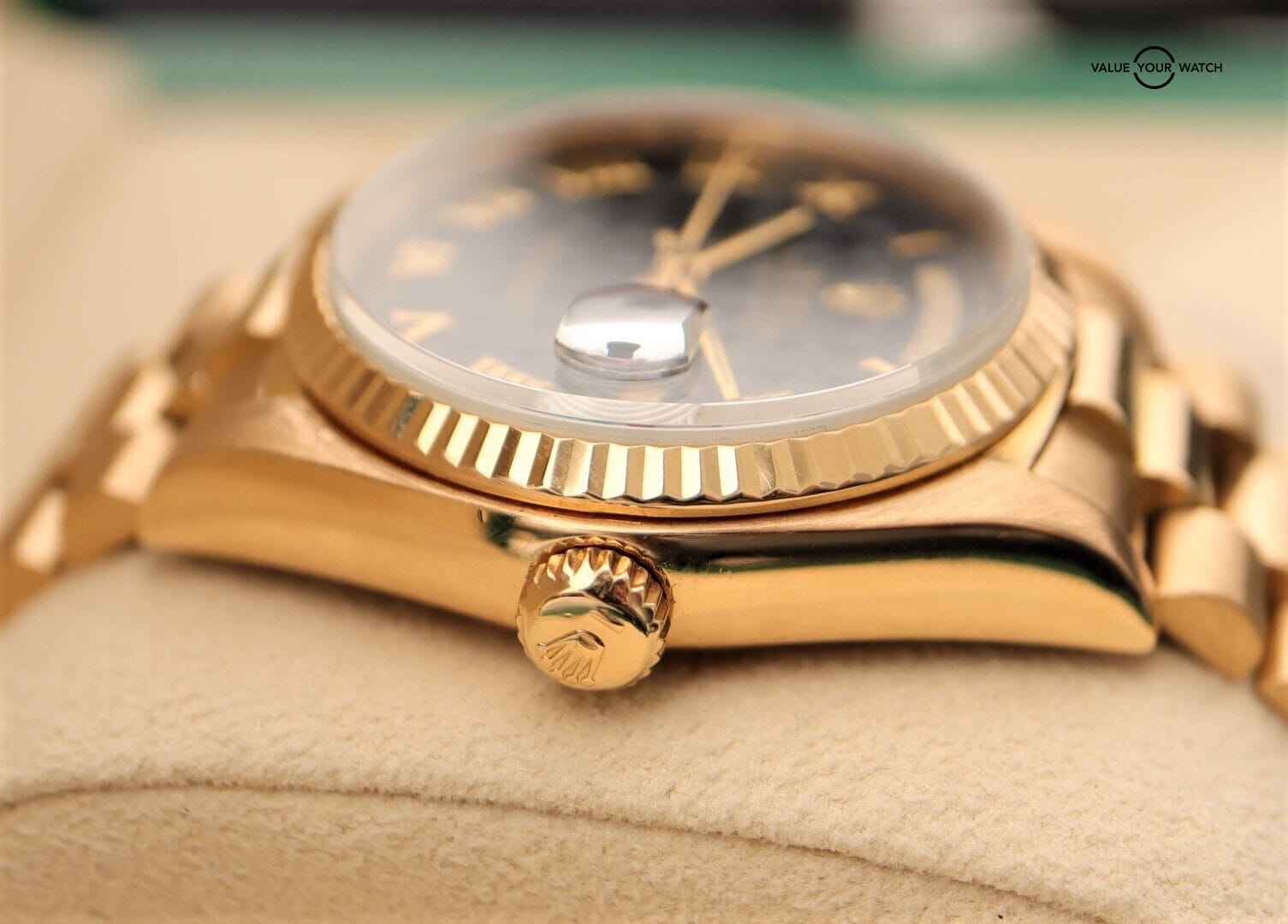 Rolex President Day-Date 18038 36mm 18K Yellow Gold Black Pyramid Dial! - Image 8