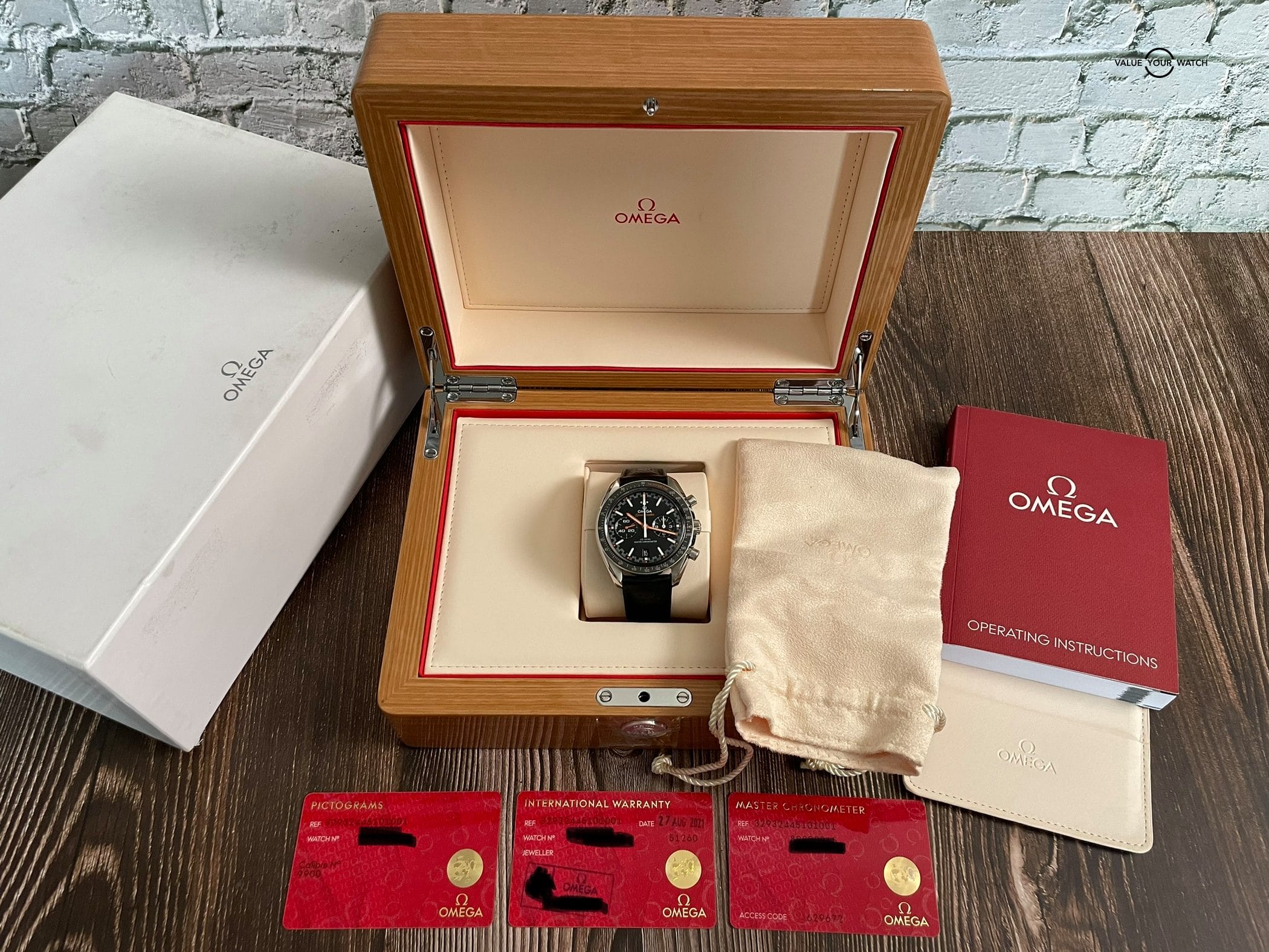 Omega Speedmaster Racing Co-Axial Master Chronometer Chronograph 44mm Black Orange Dial – 2021 Full Set! - Image 8