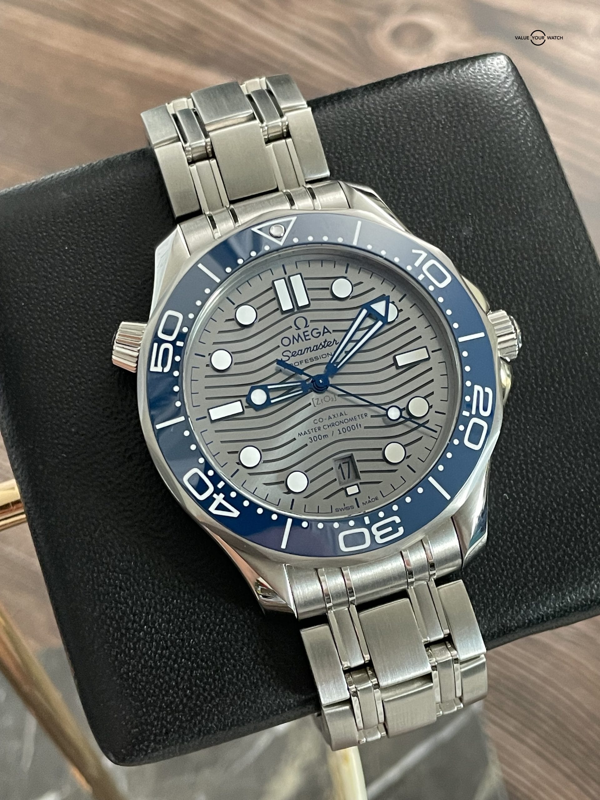 Omega hotsell seamaster grey