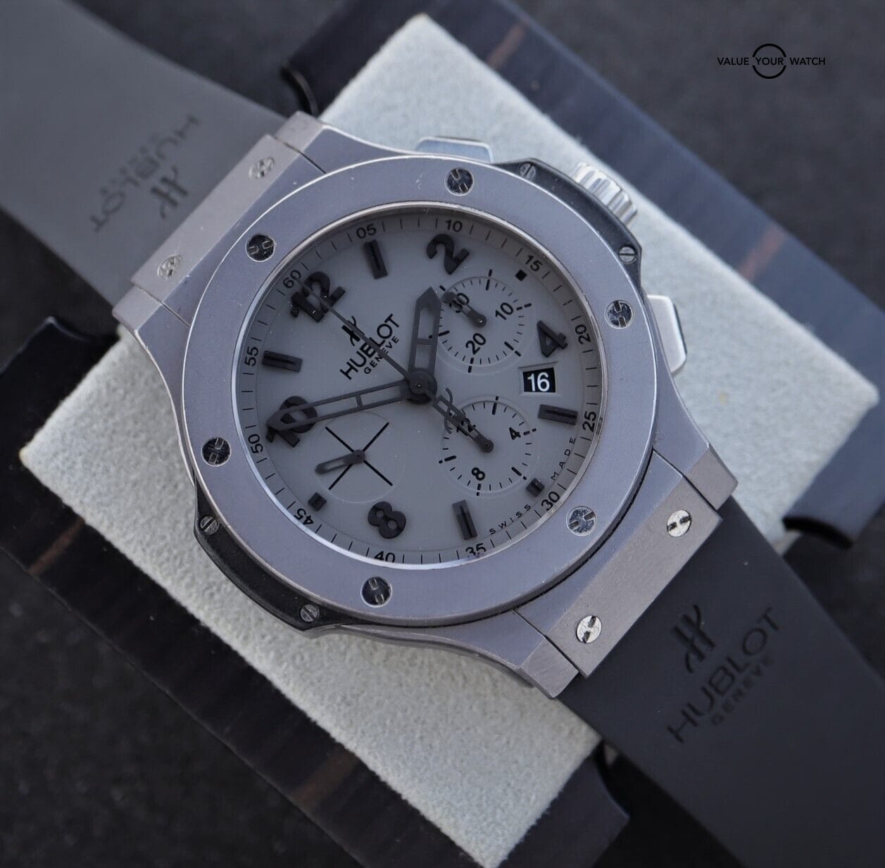 Hublot Big Bang Chronograph Tantalum Gray Dial 44mm Automatic 301.AI.460.RX - Image 2