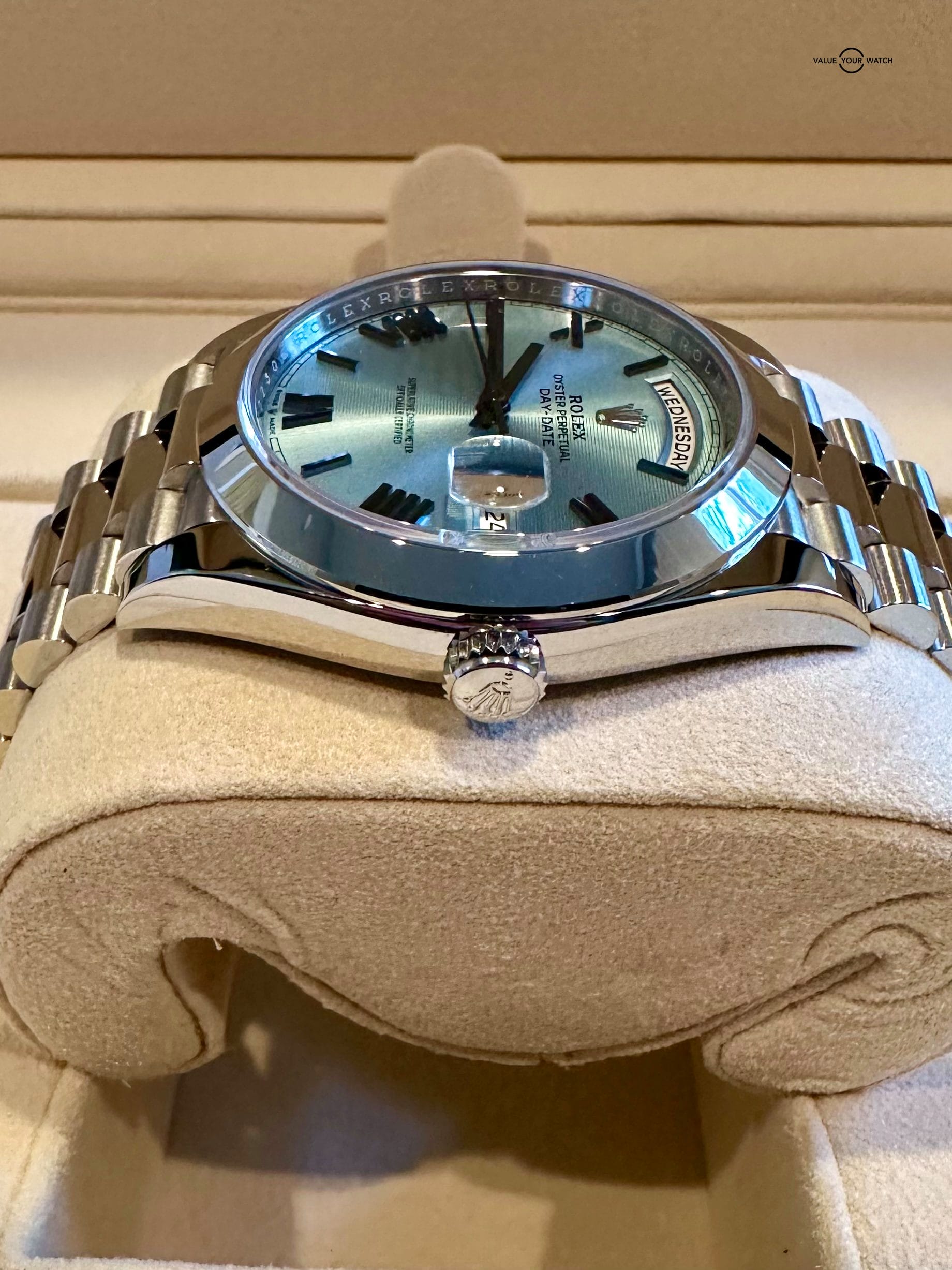 RARE Rolex Platinum Day-Date Ice Blue Quadrant Motif Beveled Roman Dial 40mm - 2021 COMPLETE 228206 President - Image 9