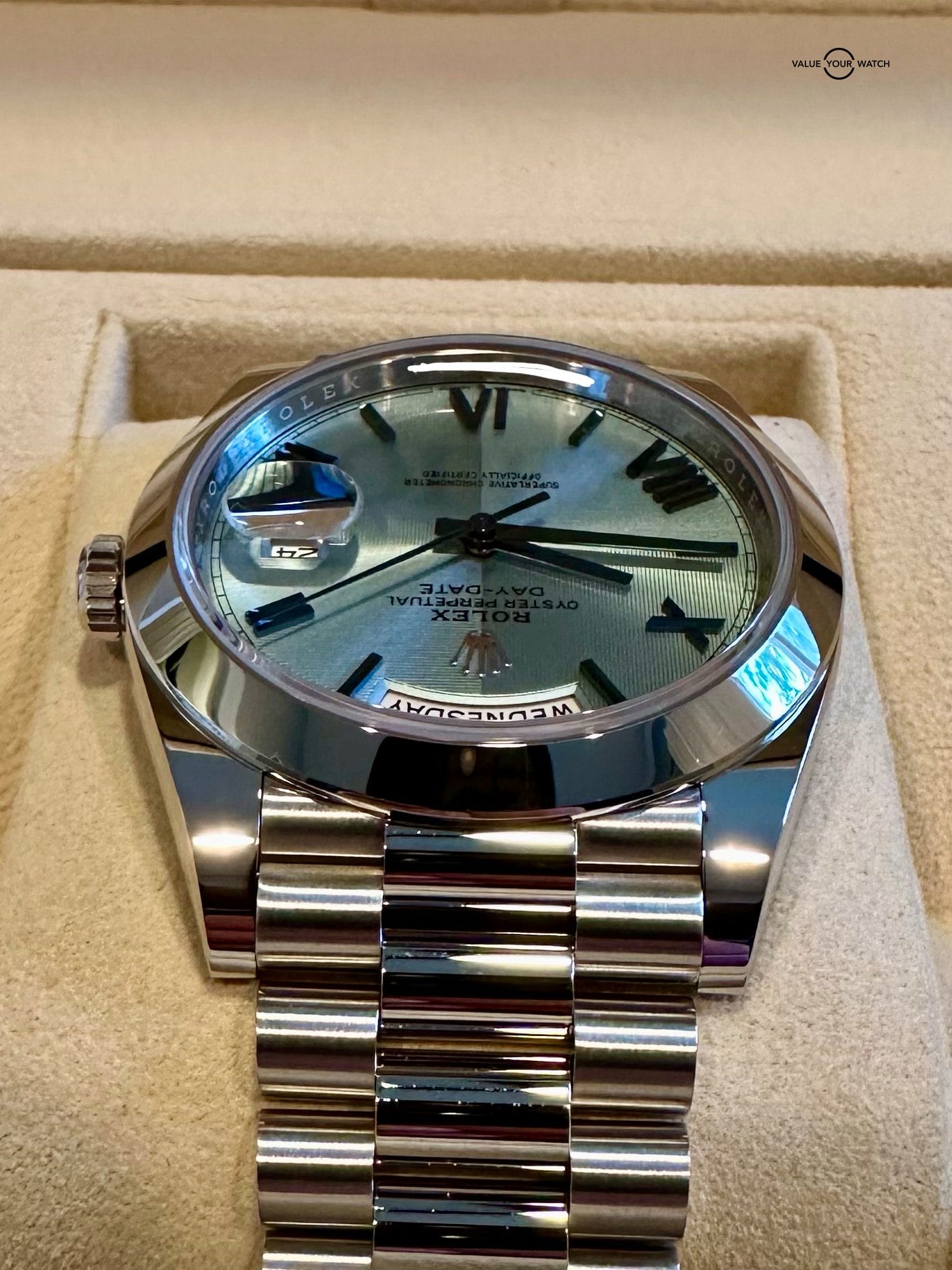 RARE Rolex Platinum Day-Date Ice Blue Quadrant Motif Beveled Roman Dial 40mm - 2021 COMPLETE 228206 President - Image 12