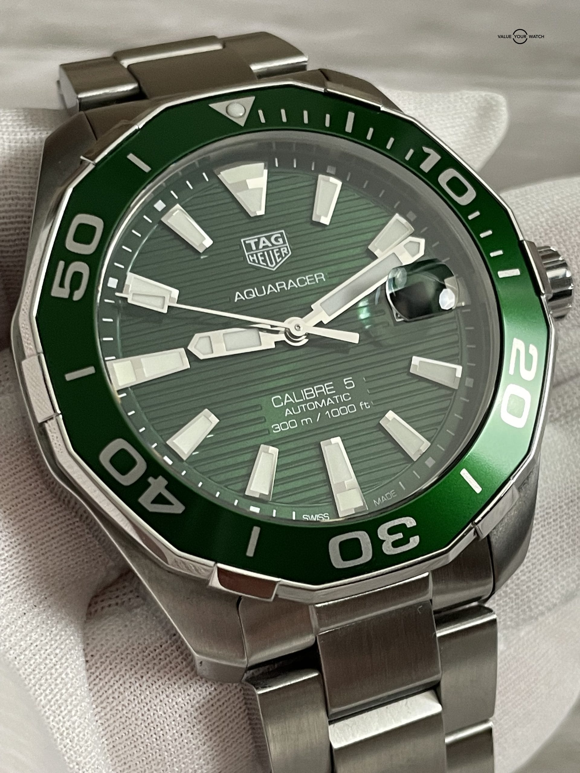 TAG Heuer Aquaracer 43 Calibre 5 Automatic Ceramic Green “HULK” – 43mm – WAY201S.BA0927 - Image 5