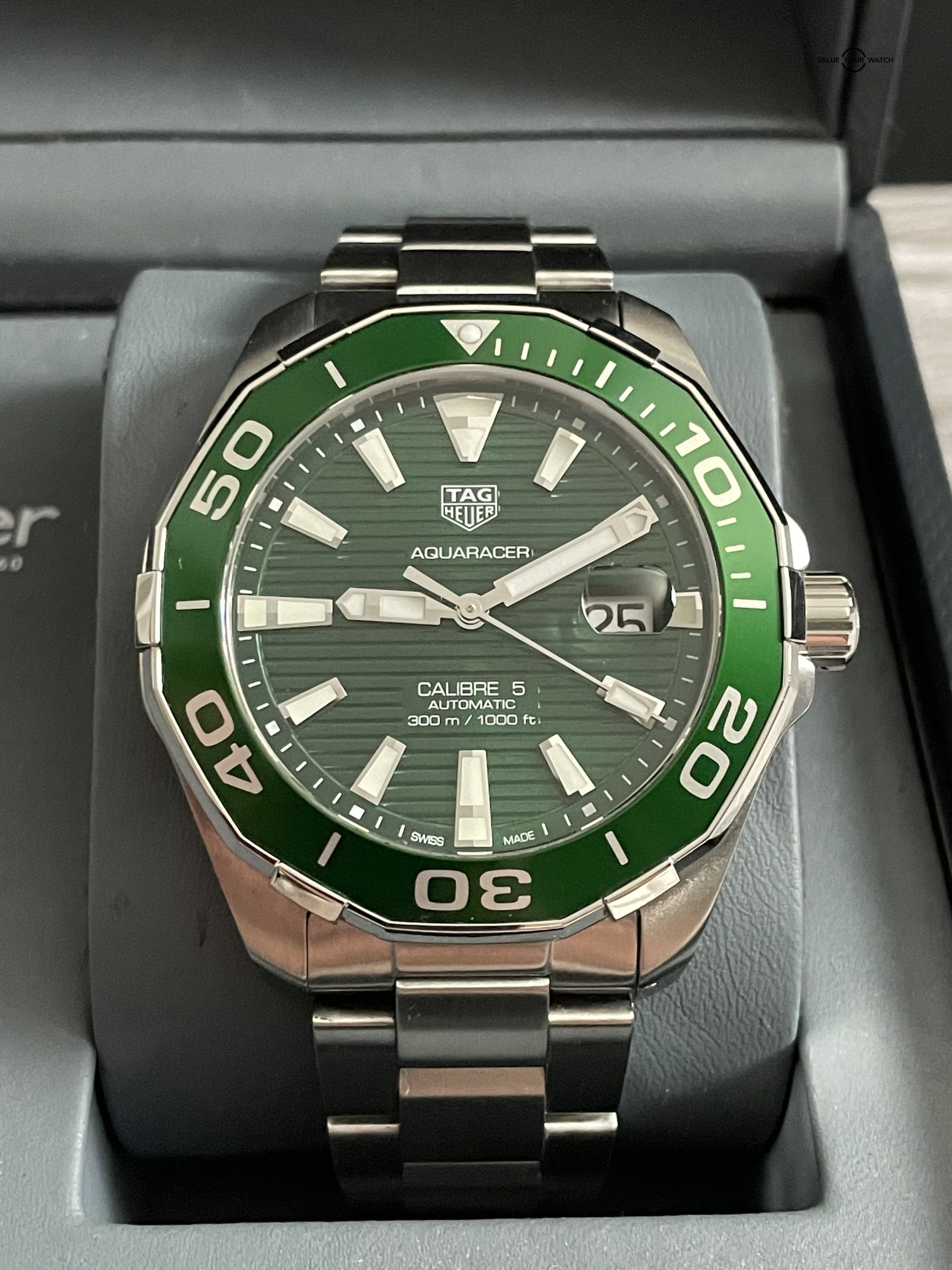 TAG Heuer Aquaracer 43 Calibre 5 Automatic Ceramic Green “HULK” – 43mm – WAY201S.BA0927 - Image 3