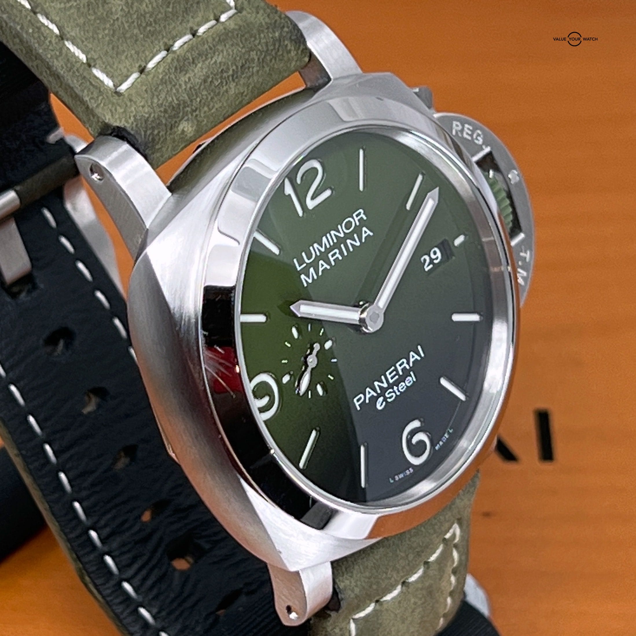 Panerai Luminor Marina Verde Smeraldo Green eSteel 44mm Men's Watch - PAM01356 - Image 4