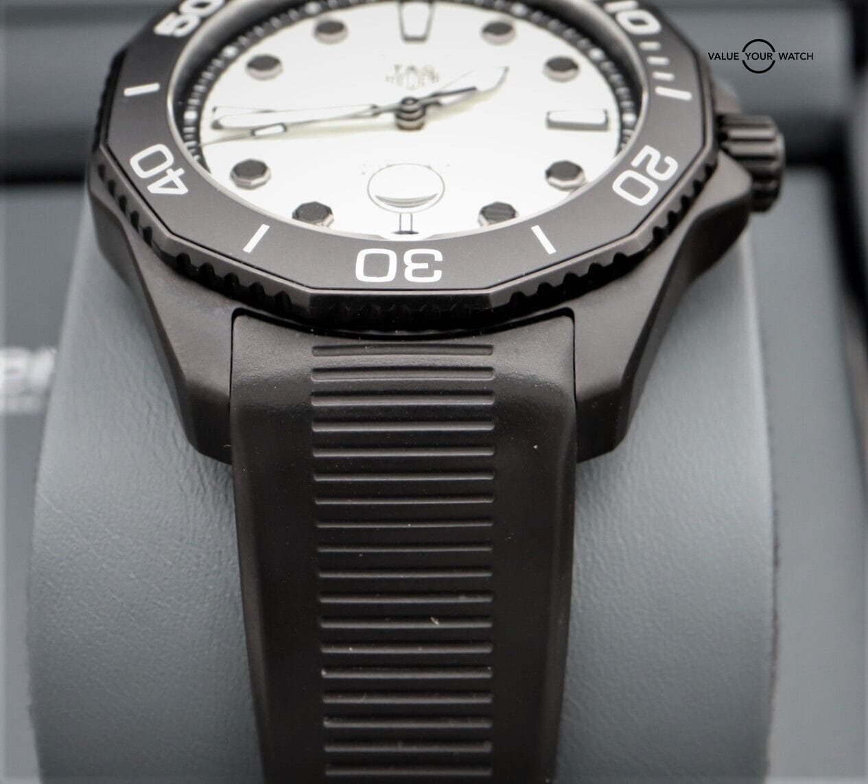Tag Heuer Aquaracer 43mm Professional 300M Night Diver WBP201D.FT6197 BOX/PAPERS - Image 3