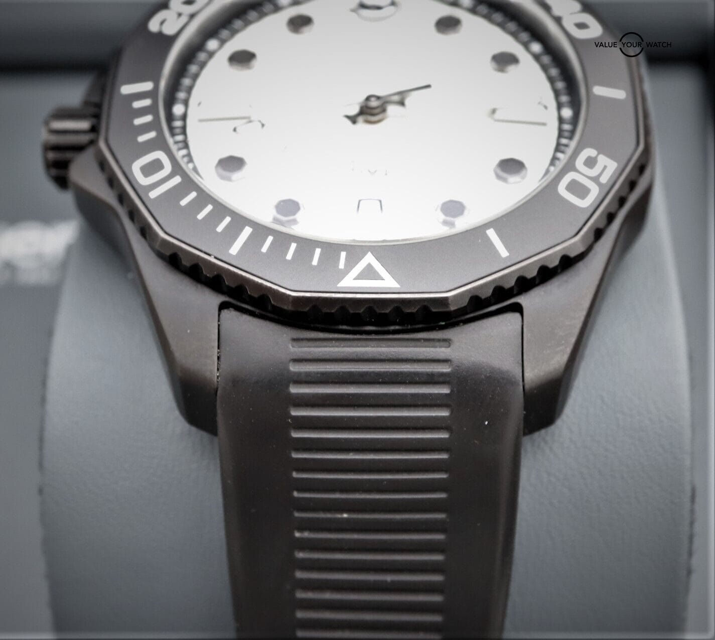 Tag Heuer Aquaracer 43mm Professional 300M Night Diver WBP201D.FT6197 BOX/PAPERS - Image 12