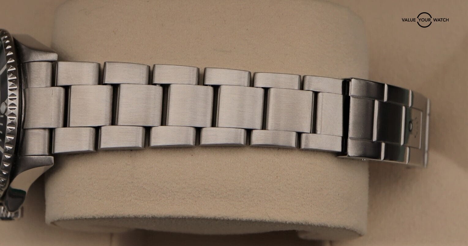 Rolex Submariner Date 16160 40mm No Holes Black Dial RARE Engraved Rehaut B&P - Image 3