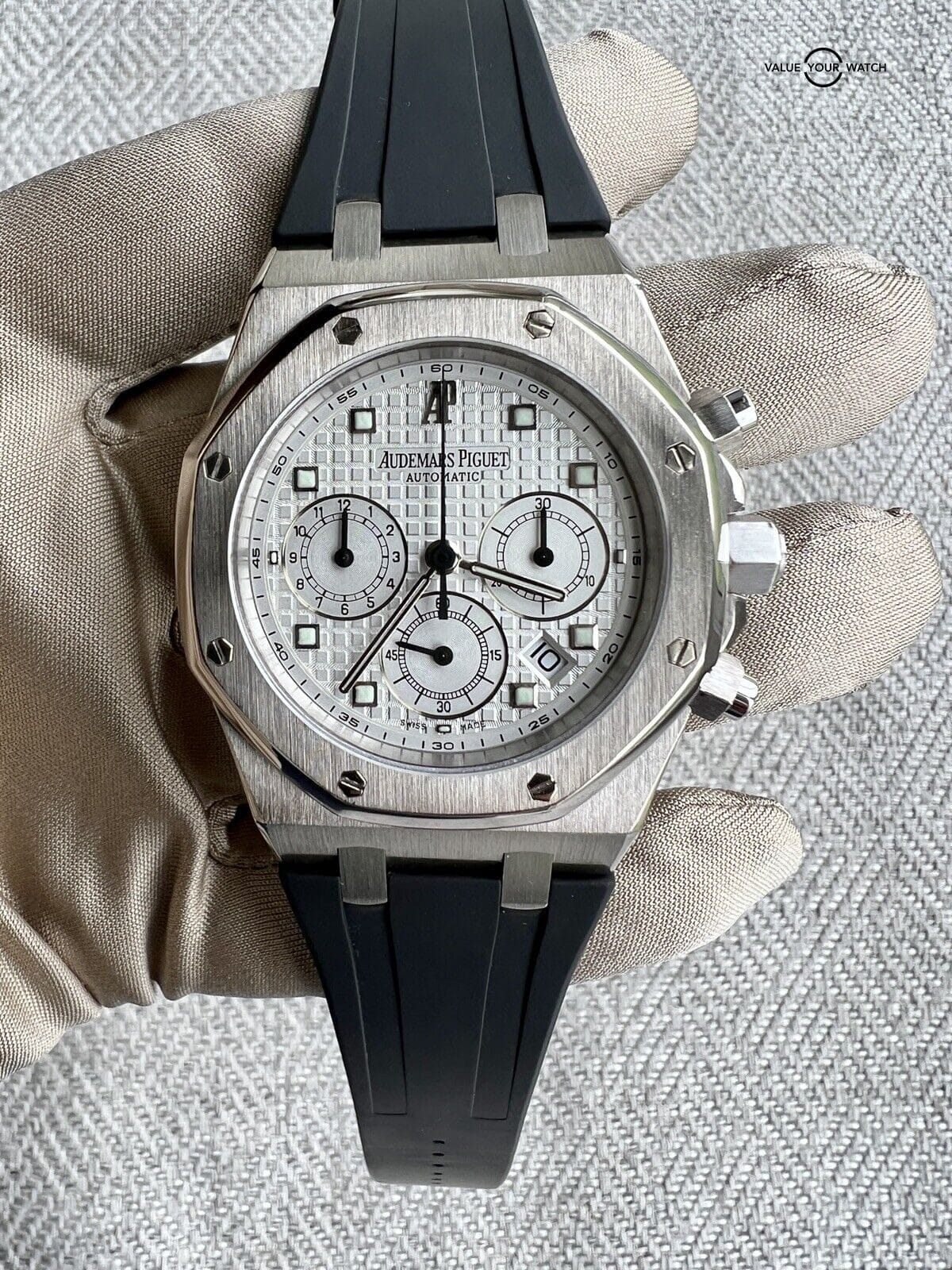 Audemars Piguet Royal Oak Chronograph 39mm 18kt White Gold 26022BC.OO.D002CR.01 - Image 8