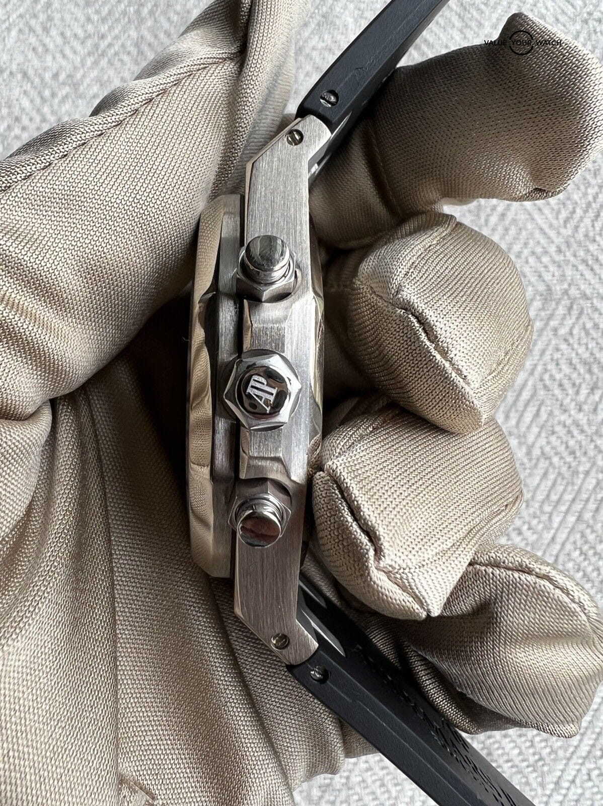 Audemars Piguet Royal Oak Chronograph 39mm 18kt White Gold 26022BC.OO.D002CR.01 - Image 7