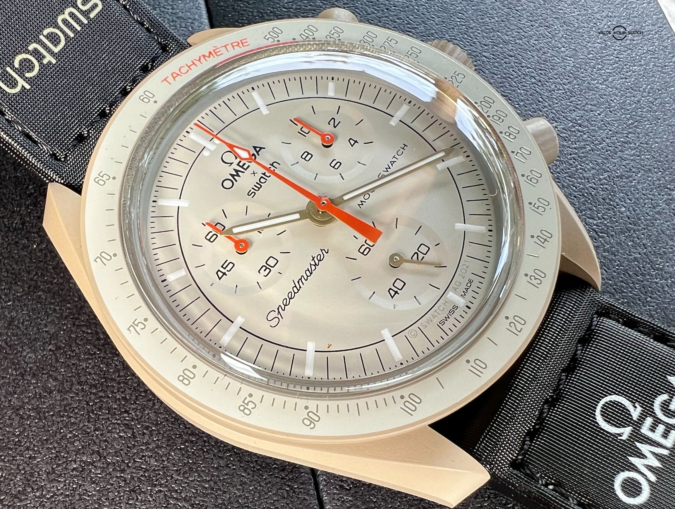 Omega x Swatch Mission To Jupiter MoonSwatch Bioceramic - SO33C100 - Image 3