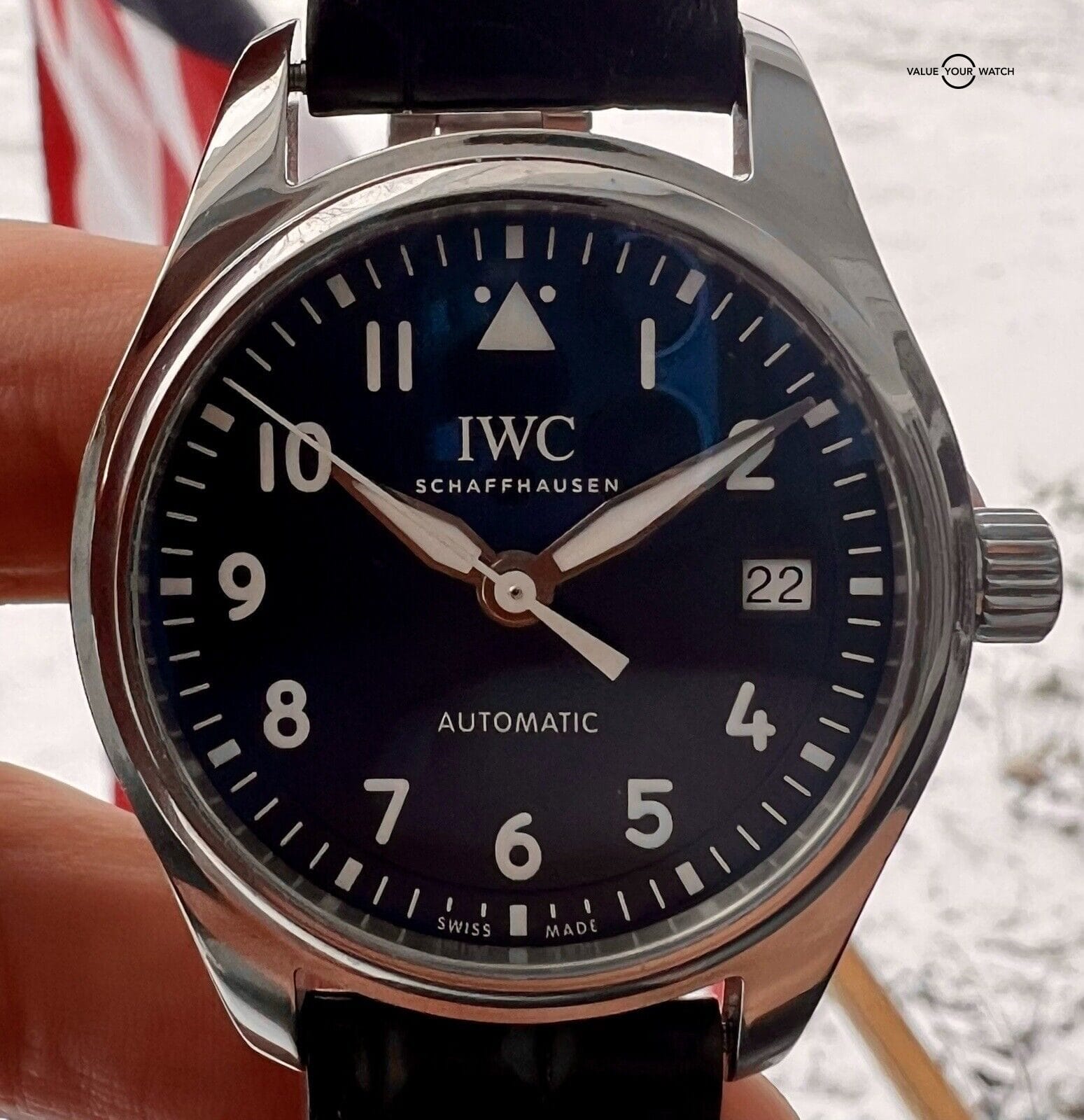 IWC Pilots Midsize 36mm Blue Dial Automatic Mens Watch IW324008 - Image 8