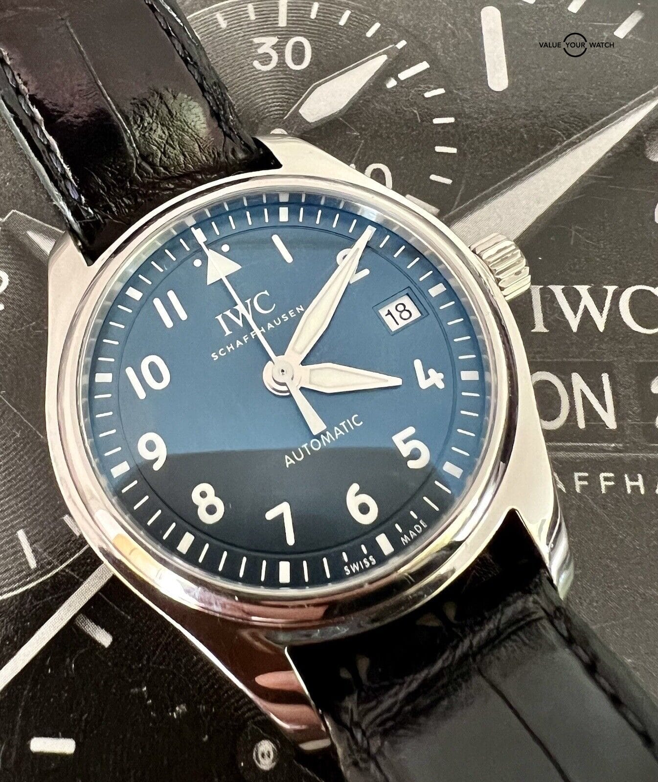 IWC Pilots Midsize 36mm Blue Dial Automatic Mens Watch IW324008 IWC Pilots Midsize 36mm Blue Dial Automatic Mens Watch IW324008