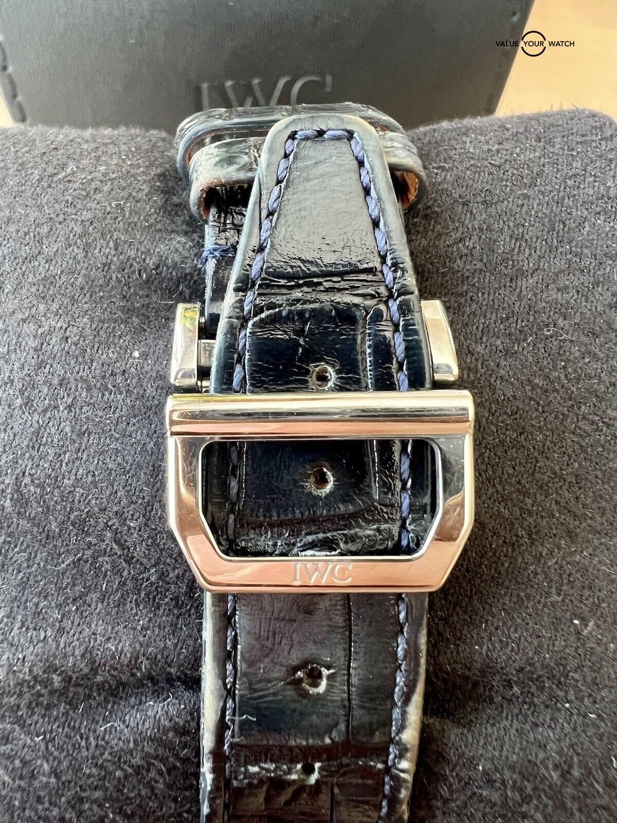 IWC Pilots Midsize 36mm Blue Dial Automatic Mens Watch IW324008 - Image 13