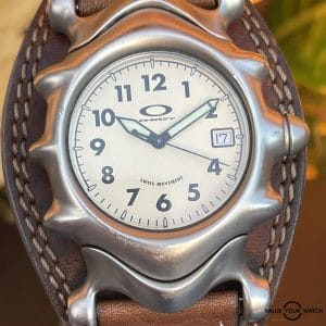 Oakley Saddleback Watch in Honed Ivory Brown Leather New Battery Estate Sale