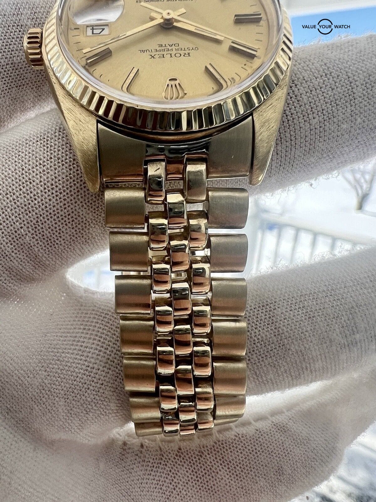 Rolex Oyster Perpetual Date 34mm 14K Gold Champagne Dial - Image 11