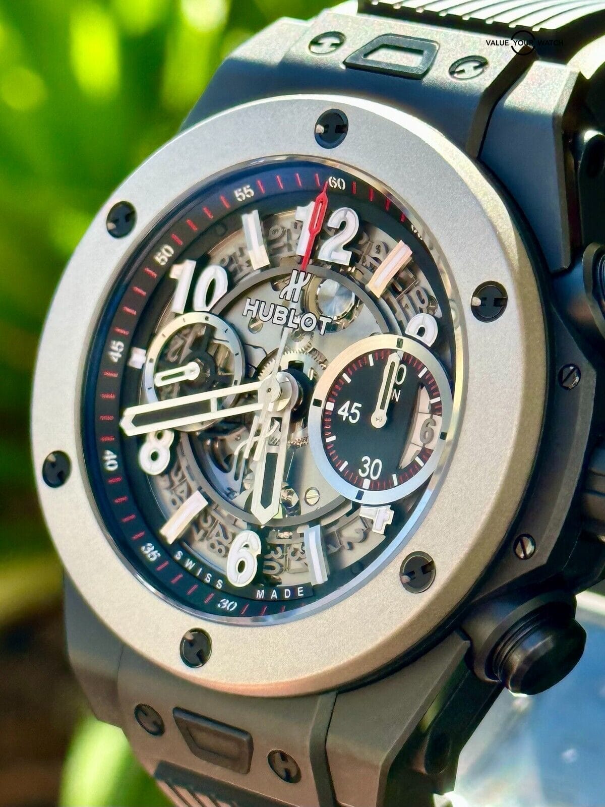 Safely Buying Luxury Watches Online: Tips and Best Practices