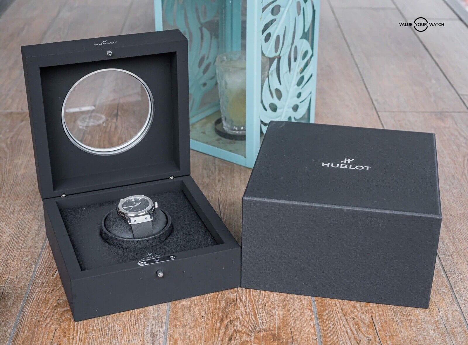 Hublot Classic Fusion 42 Titanium Black Dial Boxes Rubber