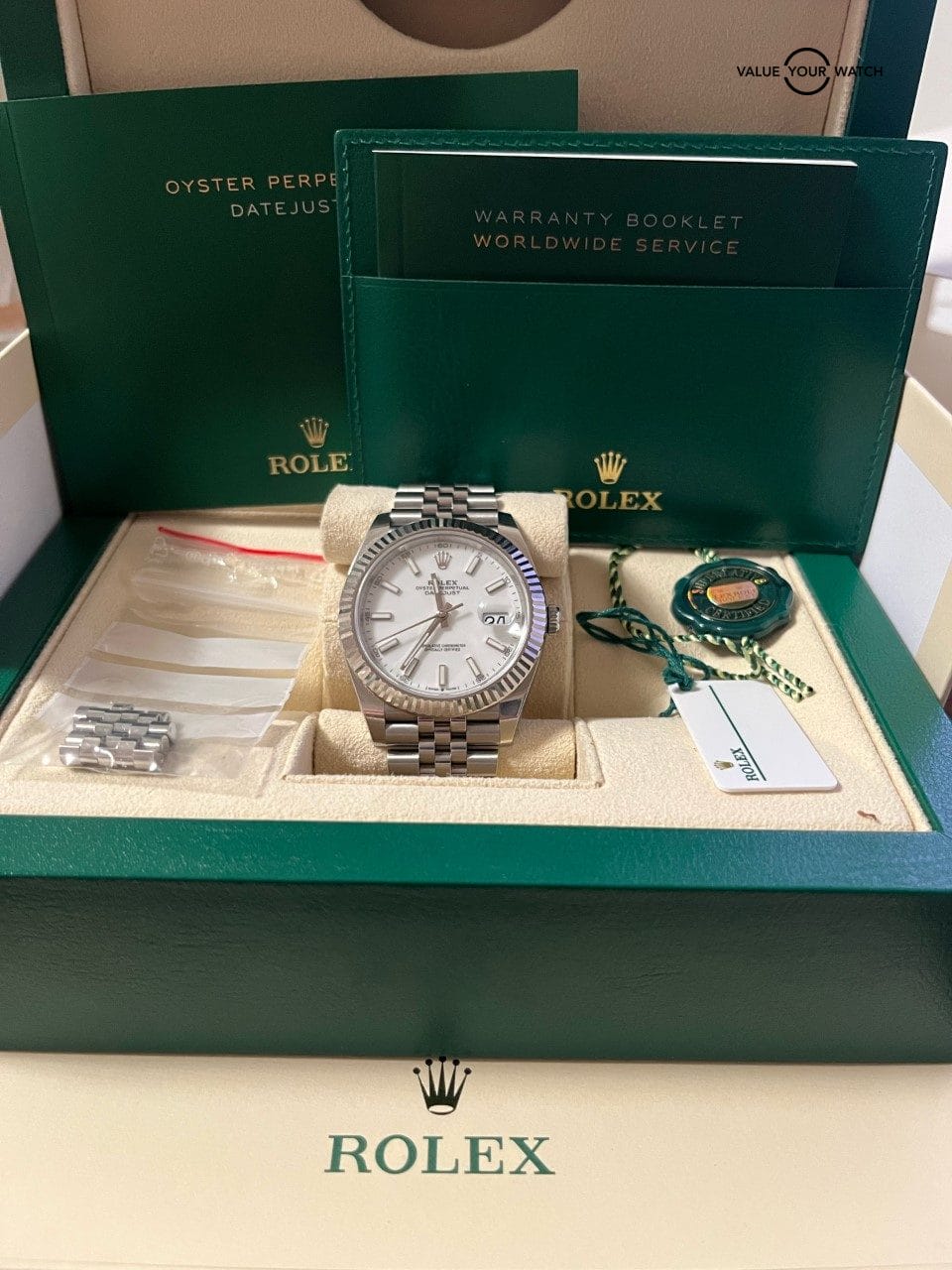 Rolex Date Just 126334 41mm Oyster steel and White Gold Jubilee Strap - Image 5