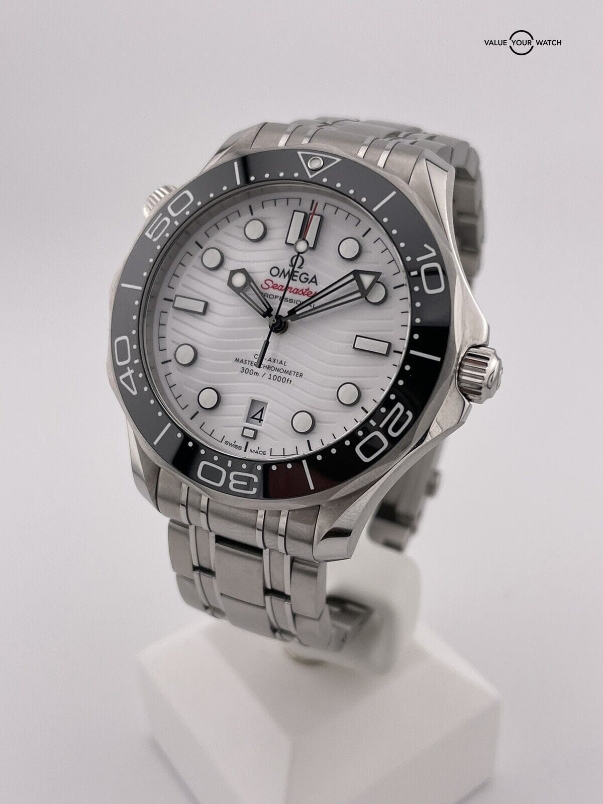 OMEGA Seamaster Professional 300 M Diver Great White - 210.30.42.20.04.001