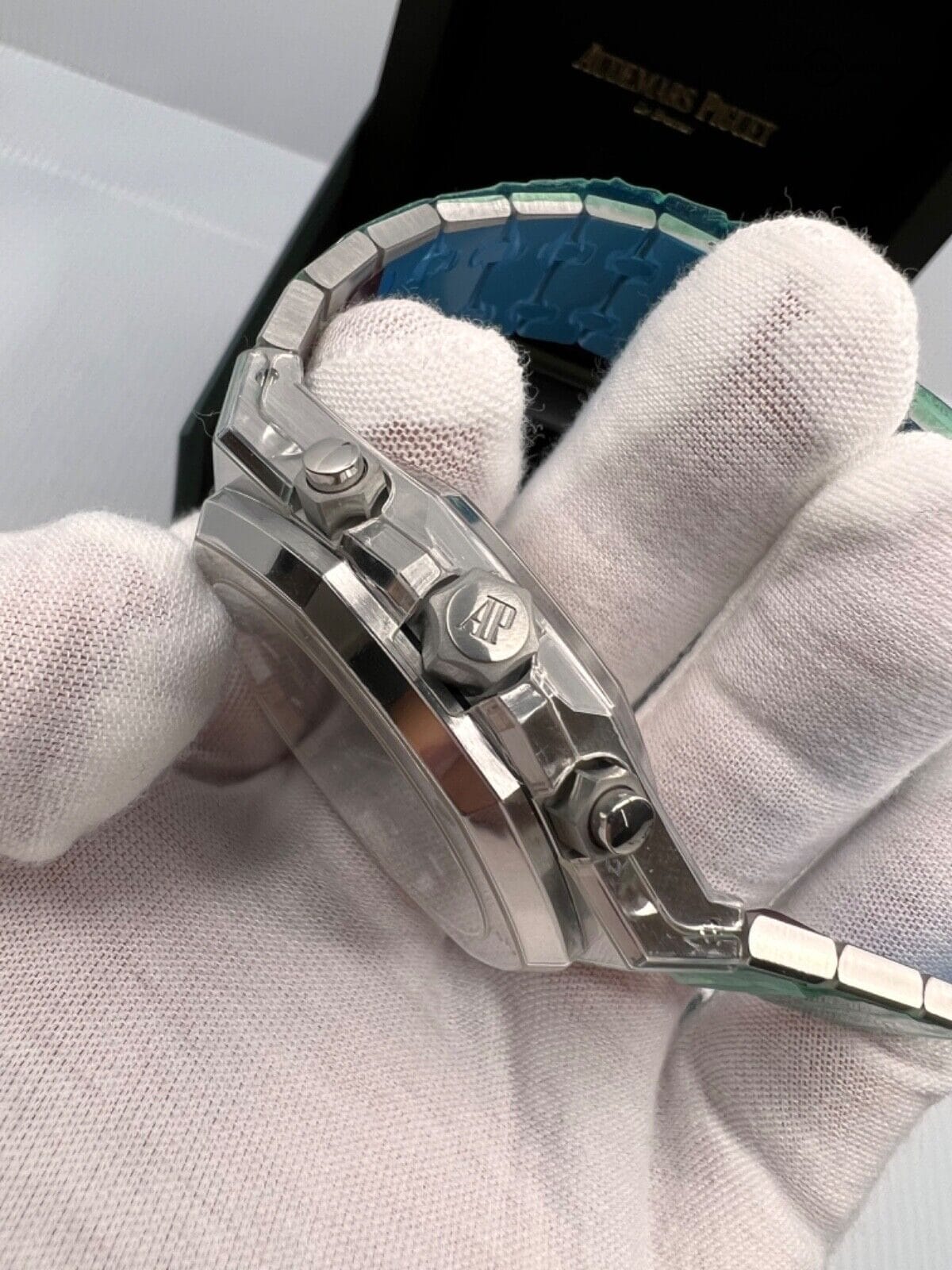 2023 New Unworn Stickers Audemars Piguet Royal Oak Black Dial Steel 41mm 26240st - Image 3