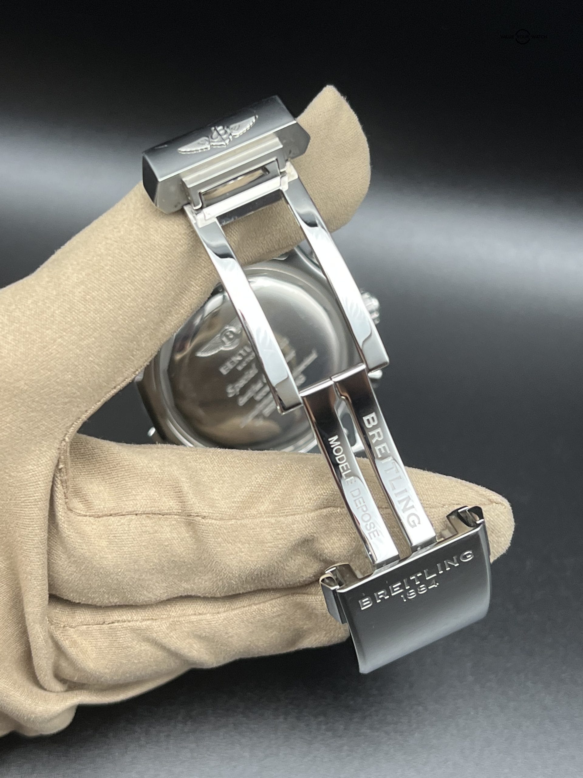 Breitling for Bentley Chronograph GMT World Time Date A47362 - Image 9