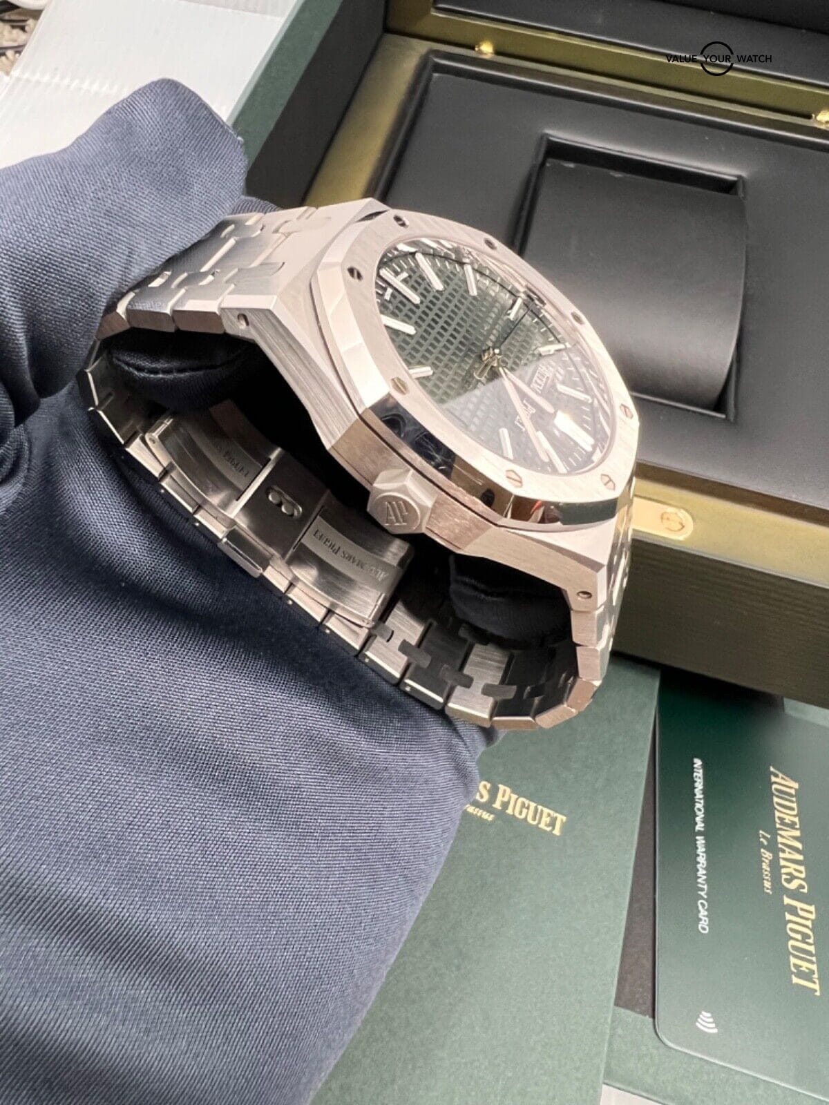 Audemars Piguet Royal Oak 50th Anniversary Khaki Green Dial 41mm Steel 15510ST - Image 6