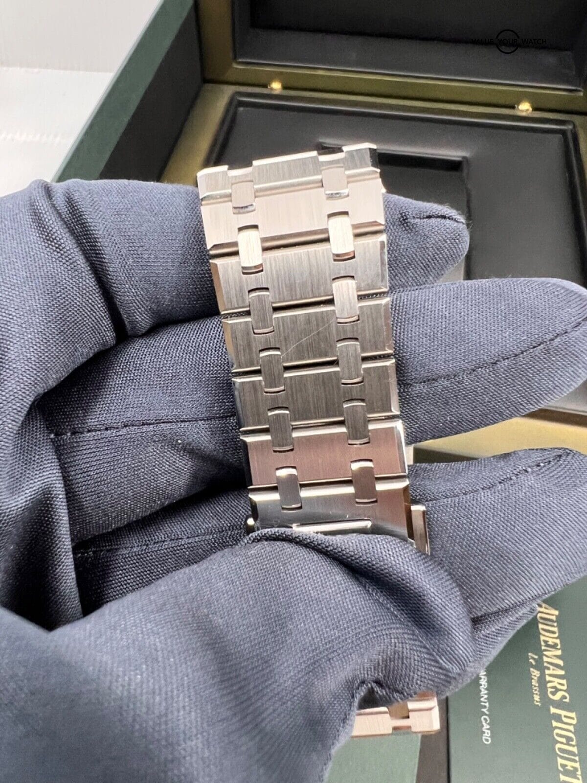 Audemars Piguet Royal Oak 50th Anniversary Khaki Green Dial 41mm Steel 15510ST - Image 9