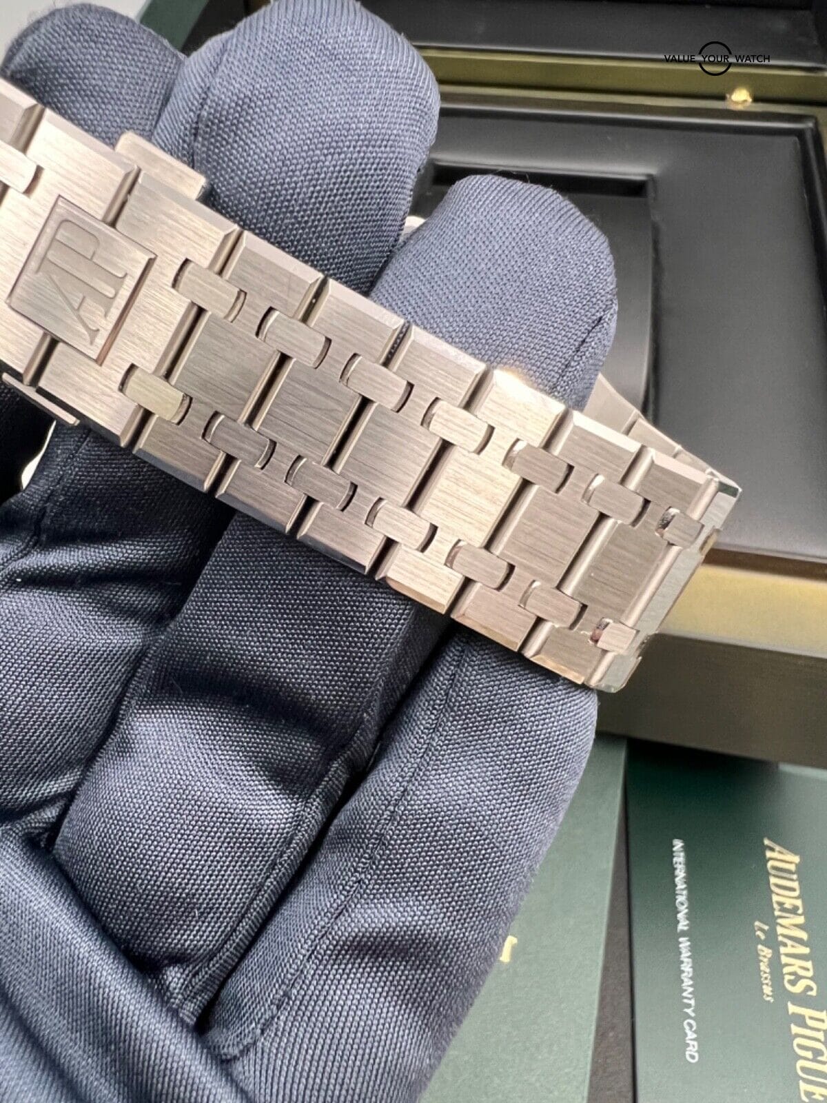 Audemars Piguet Royal Oak 50th Anniversary Khaki Green Dial 41mm Steel 15510ST - Image 10