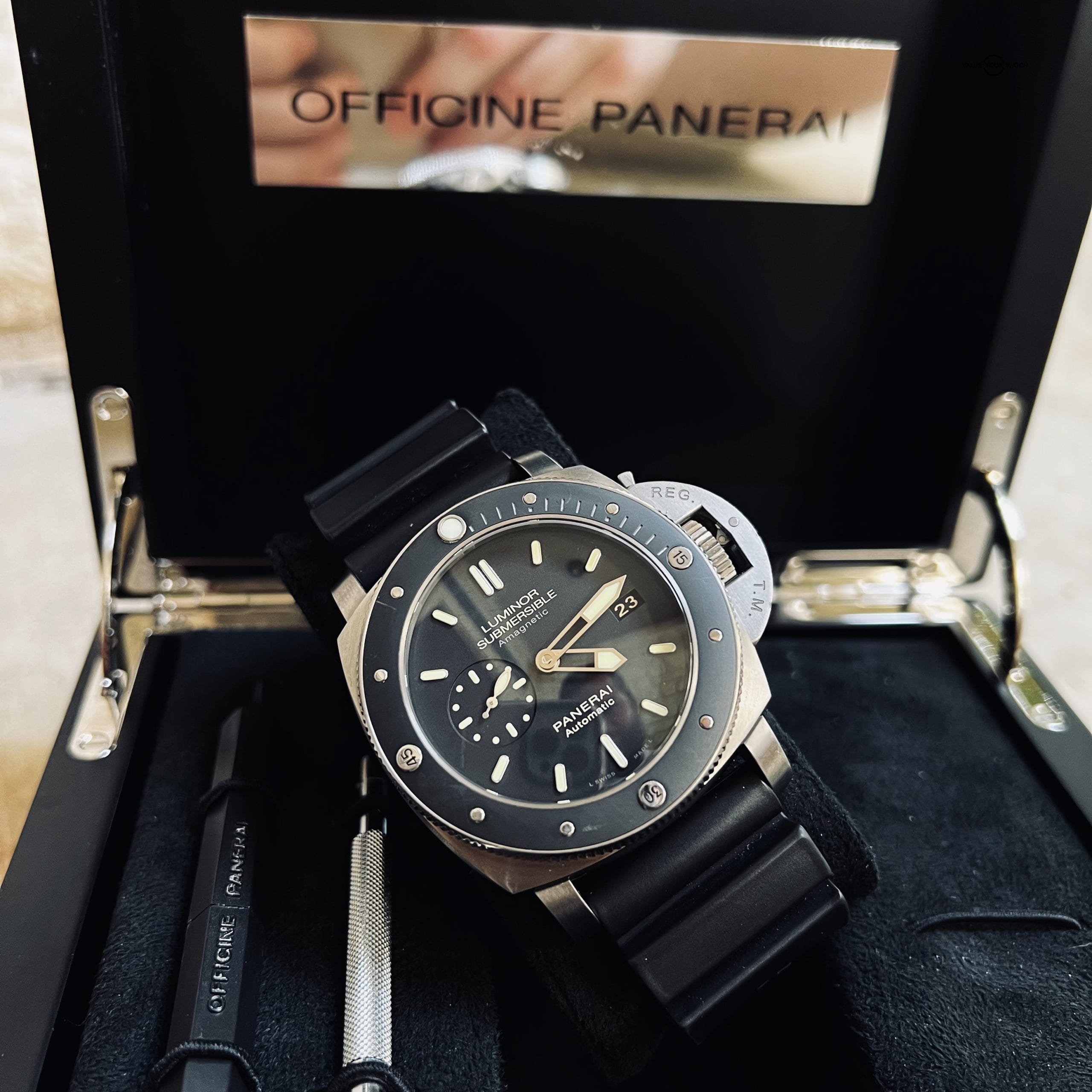 Panerai Luminor Submersible PAM00389 Amagnetic 1950 w/ Box & Papers