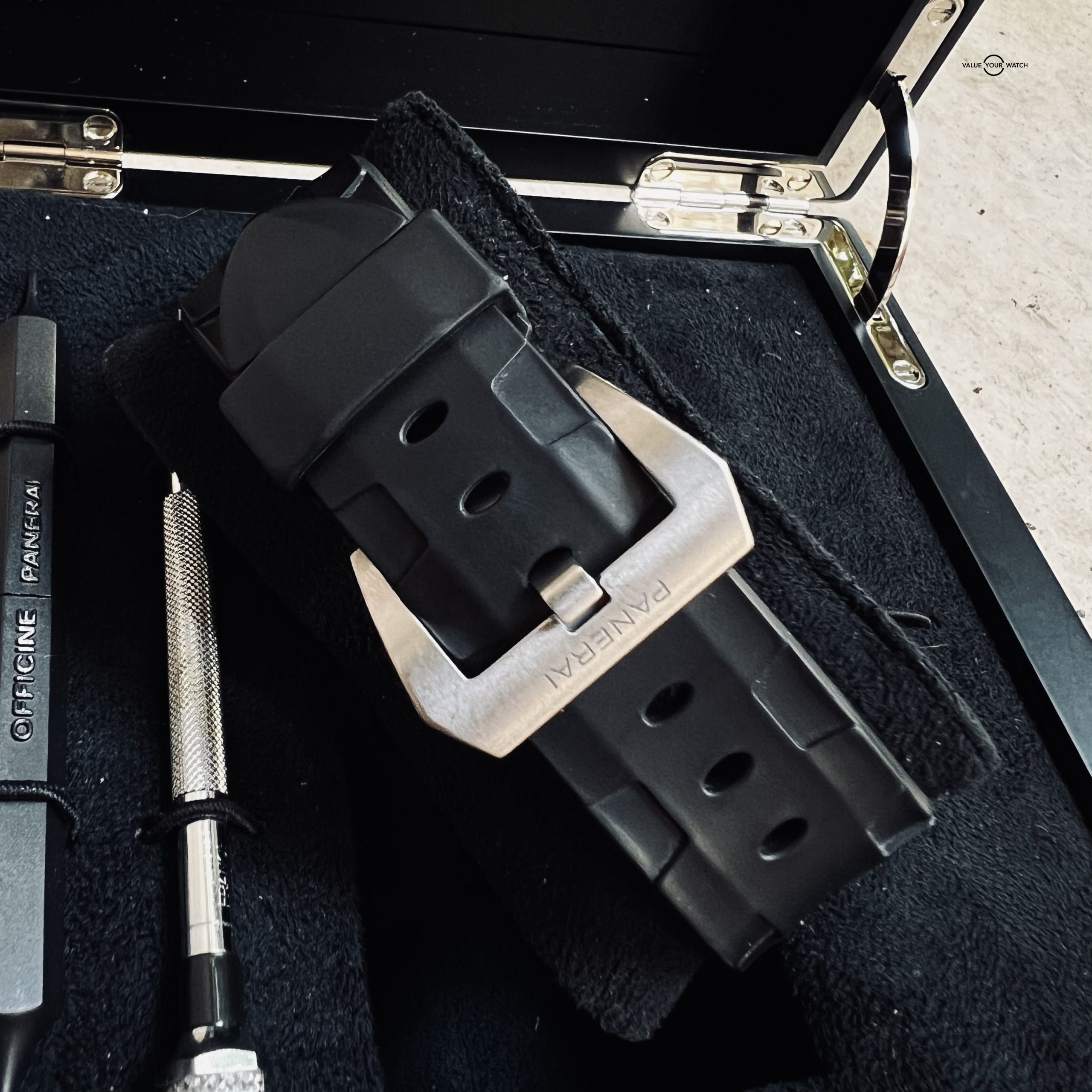 Panerai Luminor Submersible PAM00389 Amagnetic 1950 w/ Box & Papers - Image 9