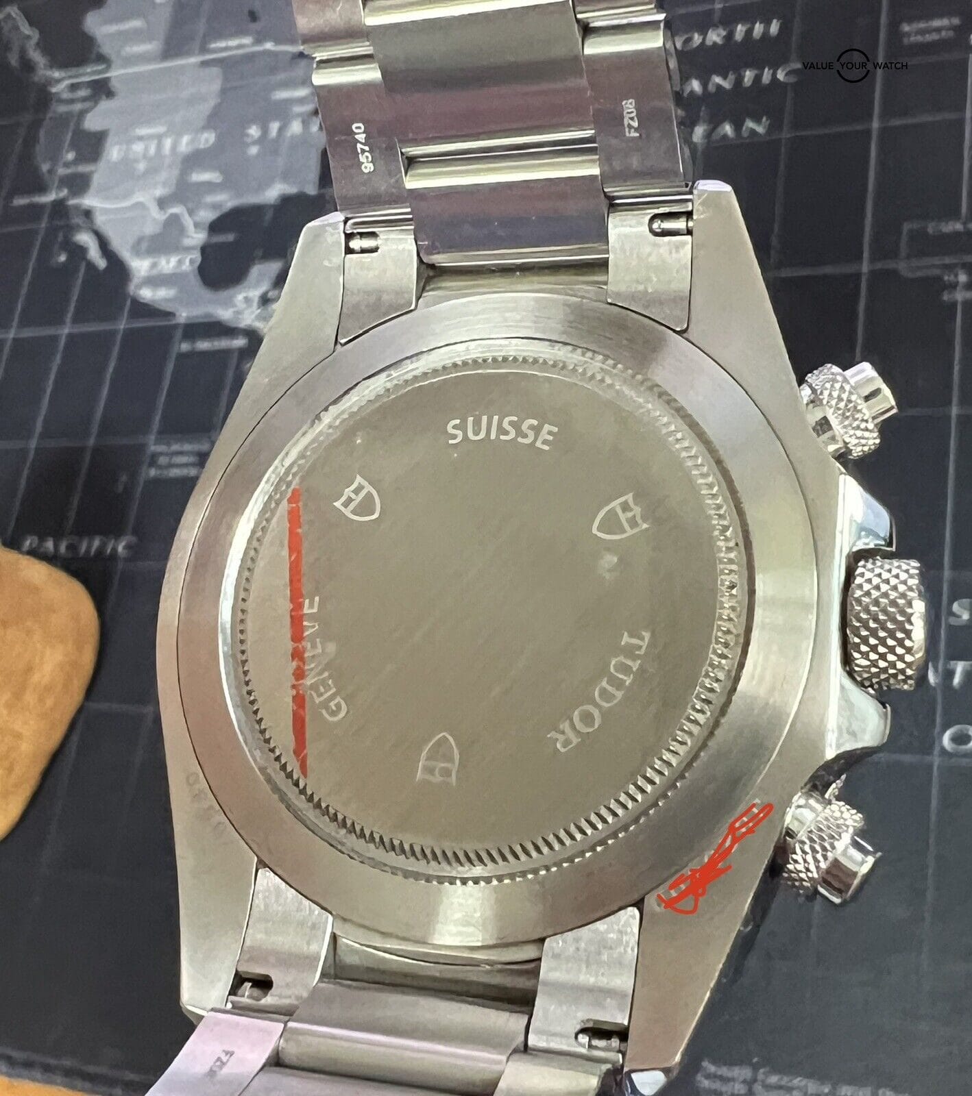 Tudor Heritage Chronograph Blue and Orange 42mm Complete Set with nato strap! - Image 9