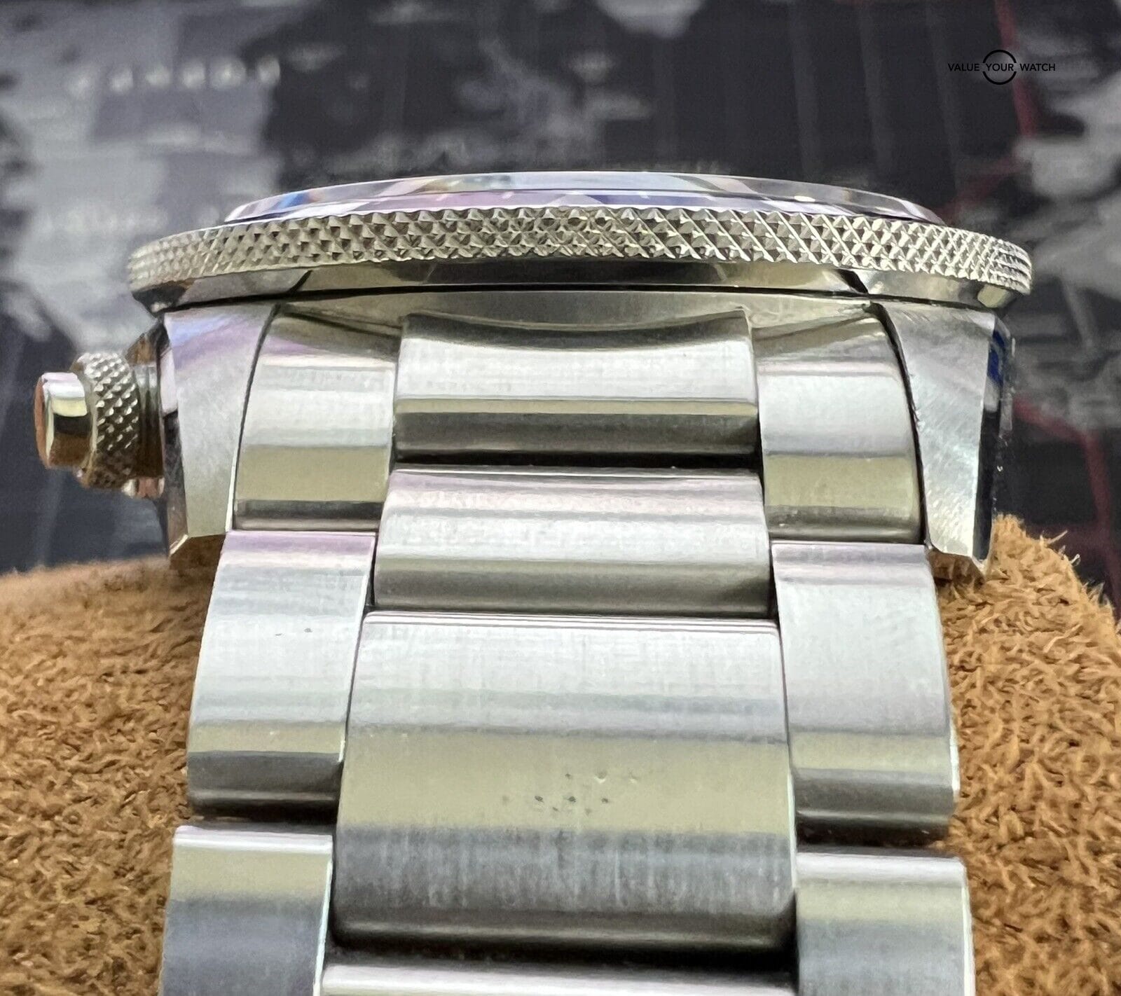 Tudor Heritage Chronograph Blue and Orange 42mm Complete Set with nato strap! - Image 10