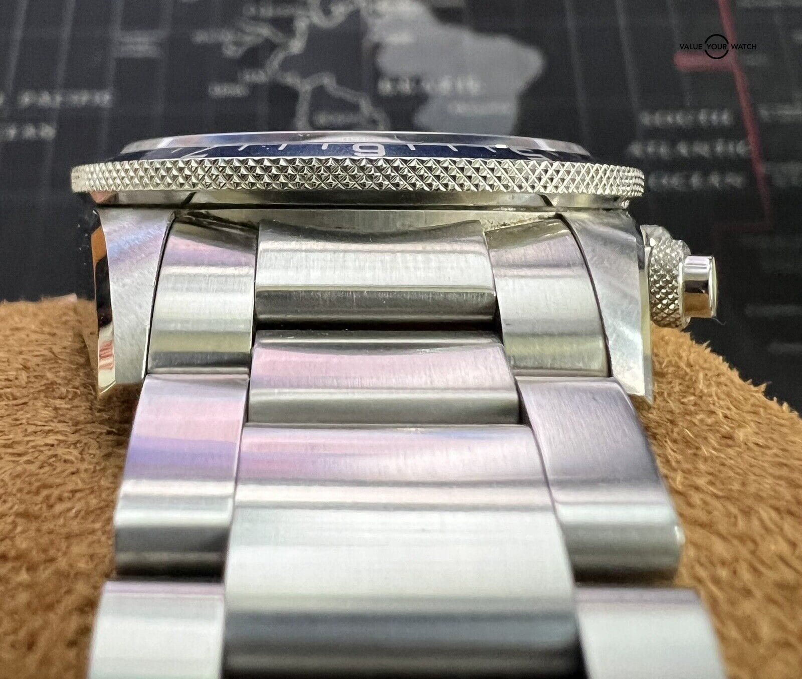 Tudor Heritage Chronograph Blue and Orange 42mm Complete Set with nato strap! - Image 11