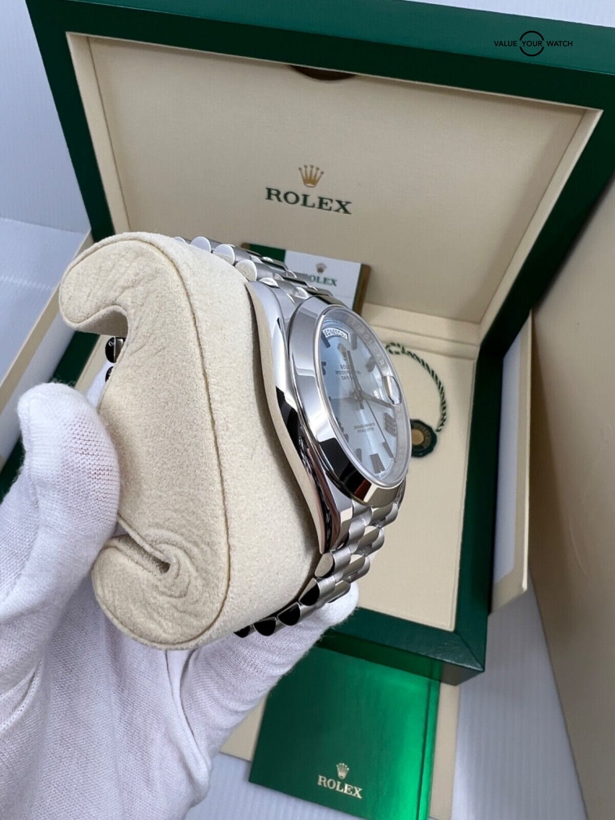 Mint Unpolished Rolex DayDate President 40mm Platinum Blue Quadrant Roman 228206 - Image 2