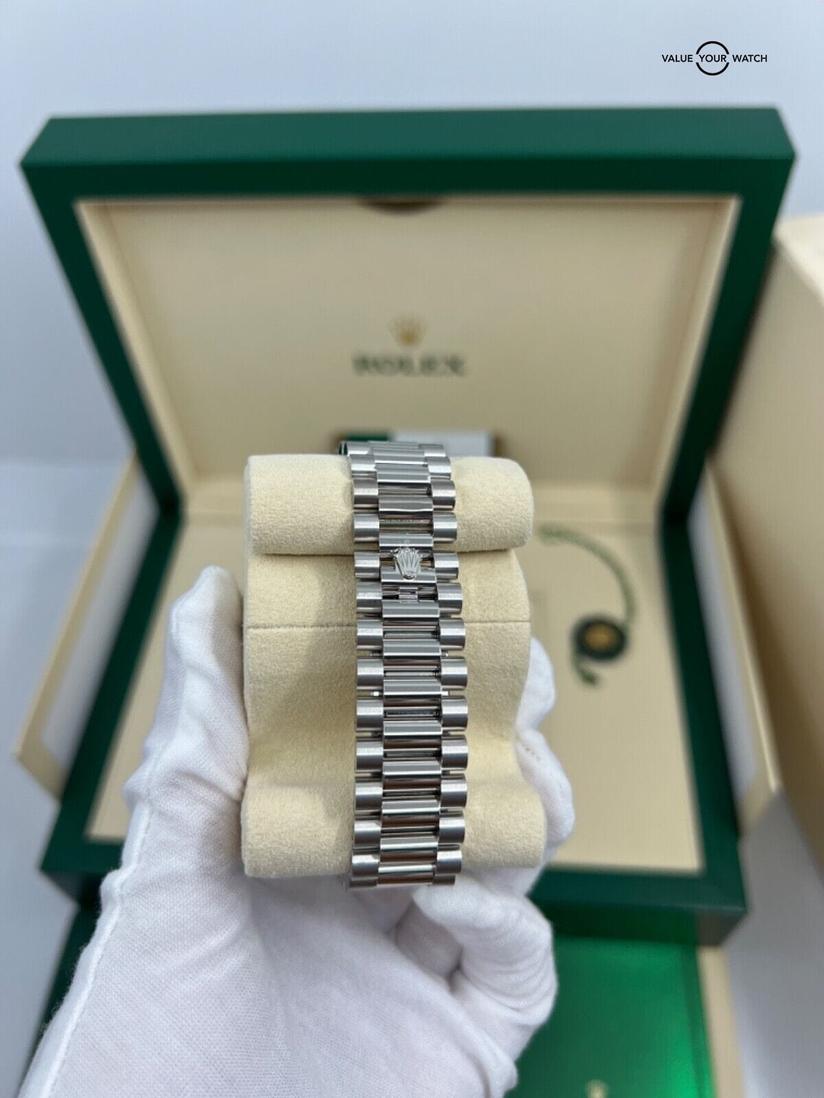 Mint Unpolished Rolex DayDate President 40mm Platinum Blue Quadrant Roman 228206 - Image 8