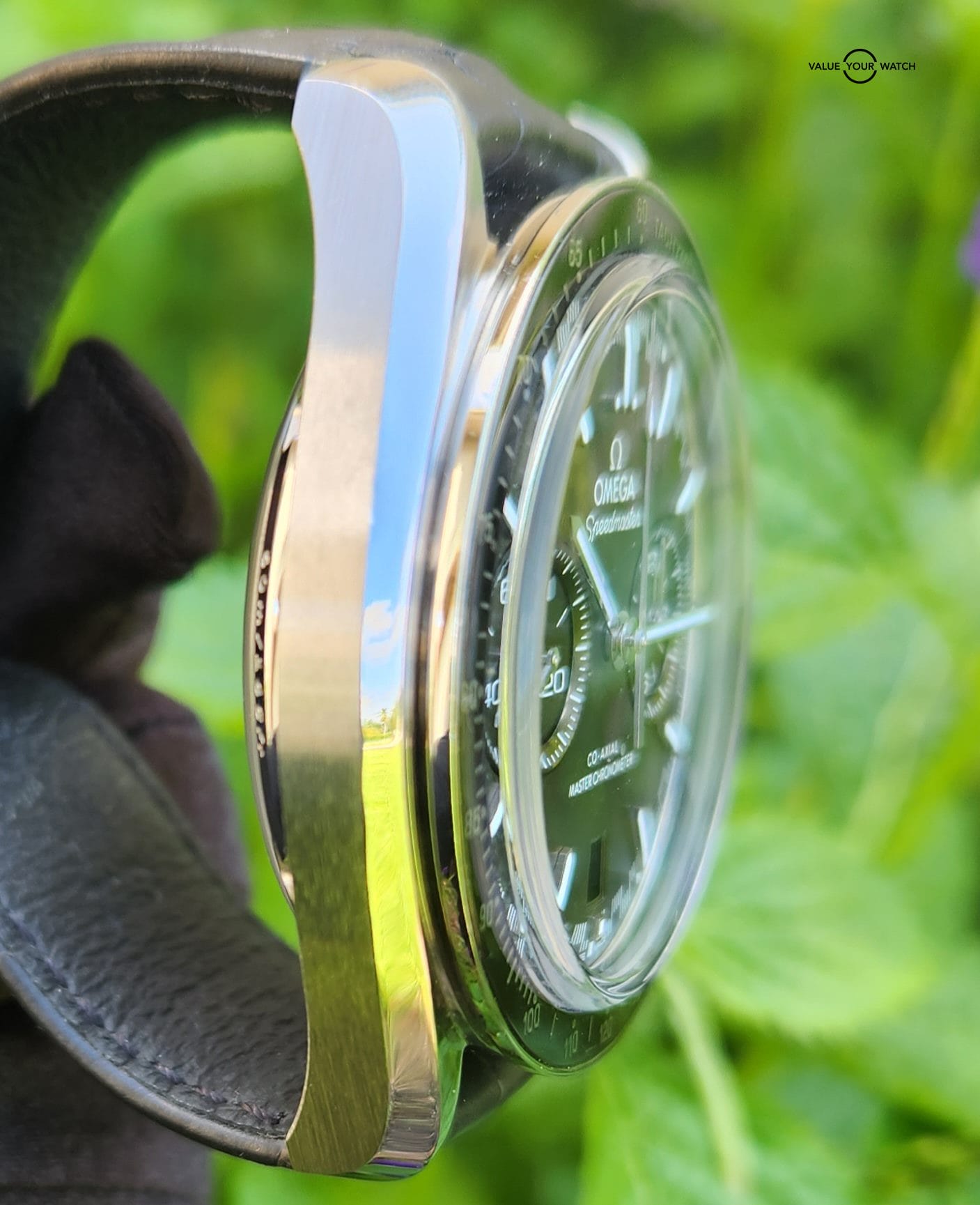 UNWORN OMEGA Speedmaster Professional Co-axial Master Chronometer Chronograph Men's Black Watch Stainless Steel w/Leather Strap 44.25mm 329.33.44.51.01.001 - Image 4