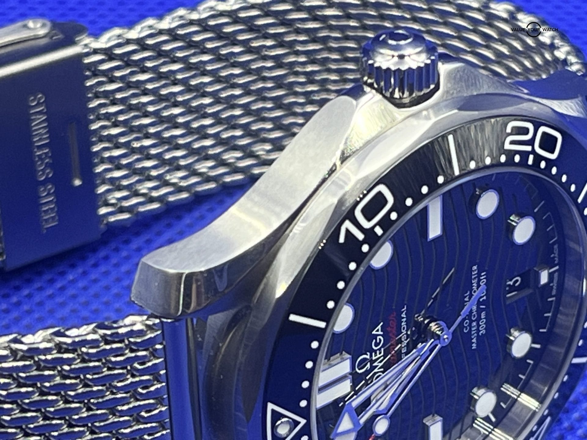 Super Clean 2022 Seamaster Omega 300M Diver Chronometer - Image 4