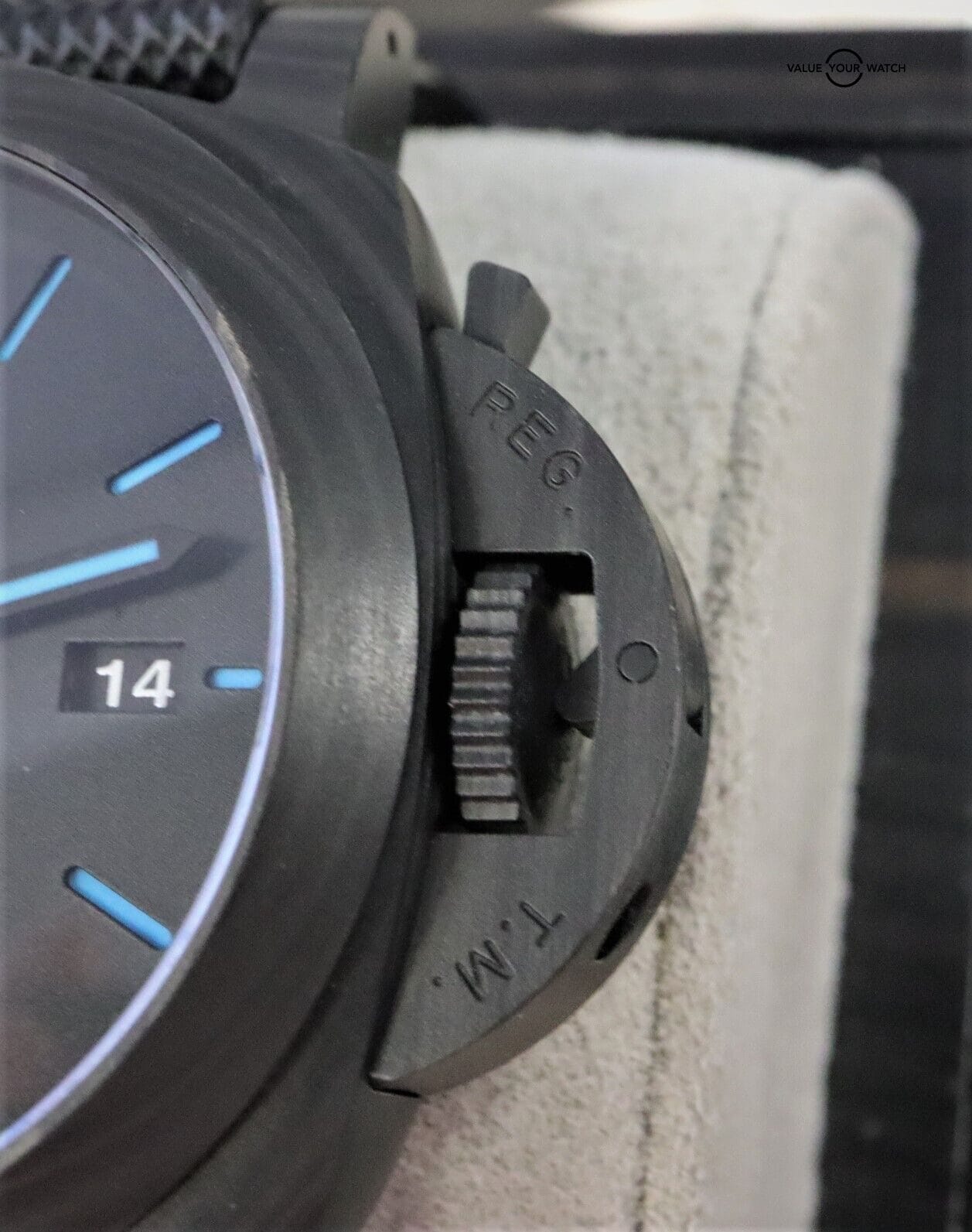 Panerai Luminor Marina Carbotech PAM 1661 PAM01661 44mm Black Dial BOXES/PAPERS! - Image 8