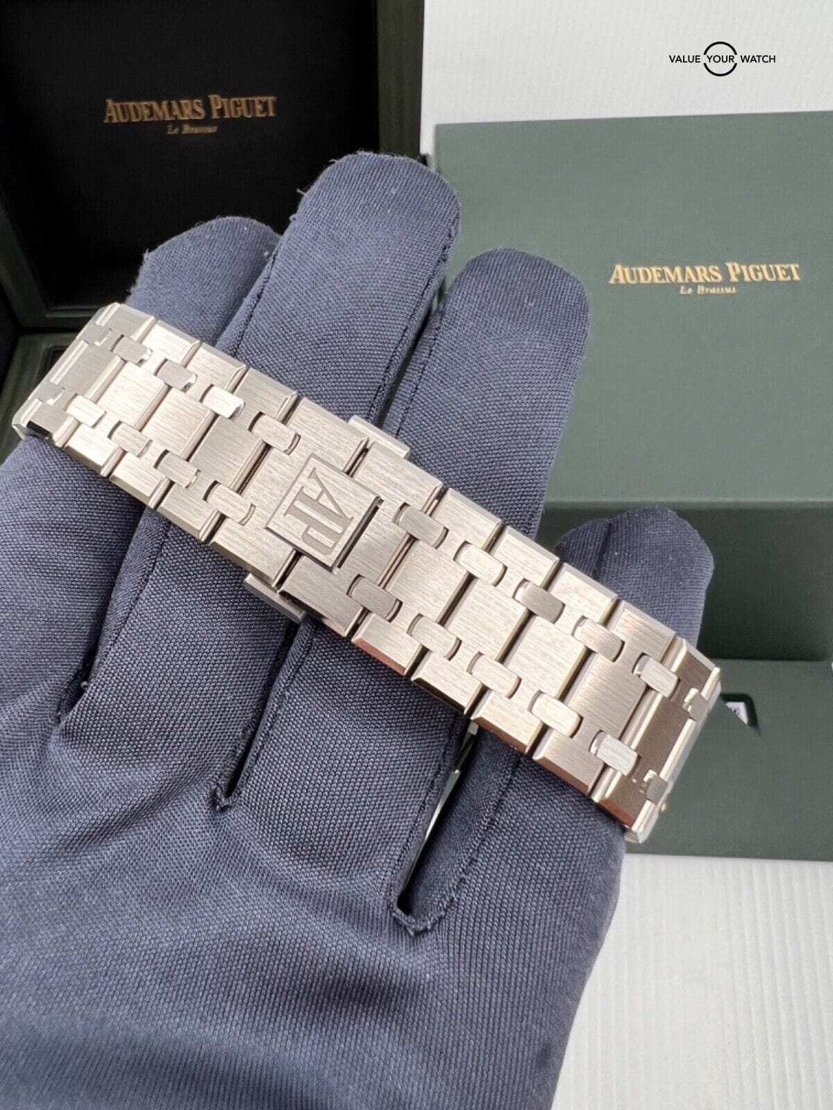 2023 Complete Set Mint Unpolished Blue Dial Audemars Piguet Royal Oak 41MM - Image 5