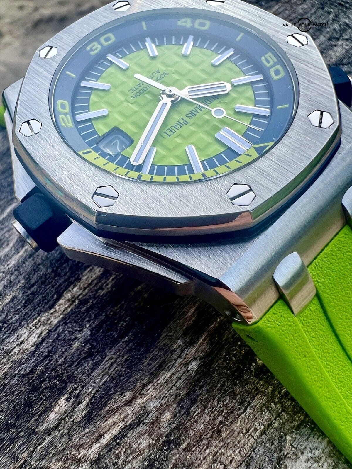 Audemars Piguet Royal Oak Offshore Diver ‘Lime Green’ Boutique Limited Edition - Image 14