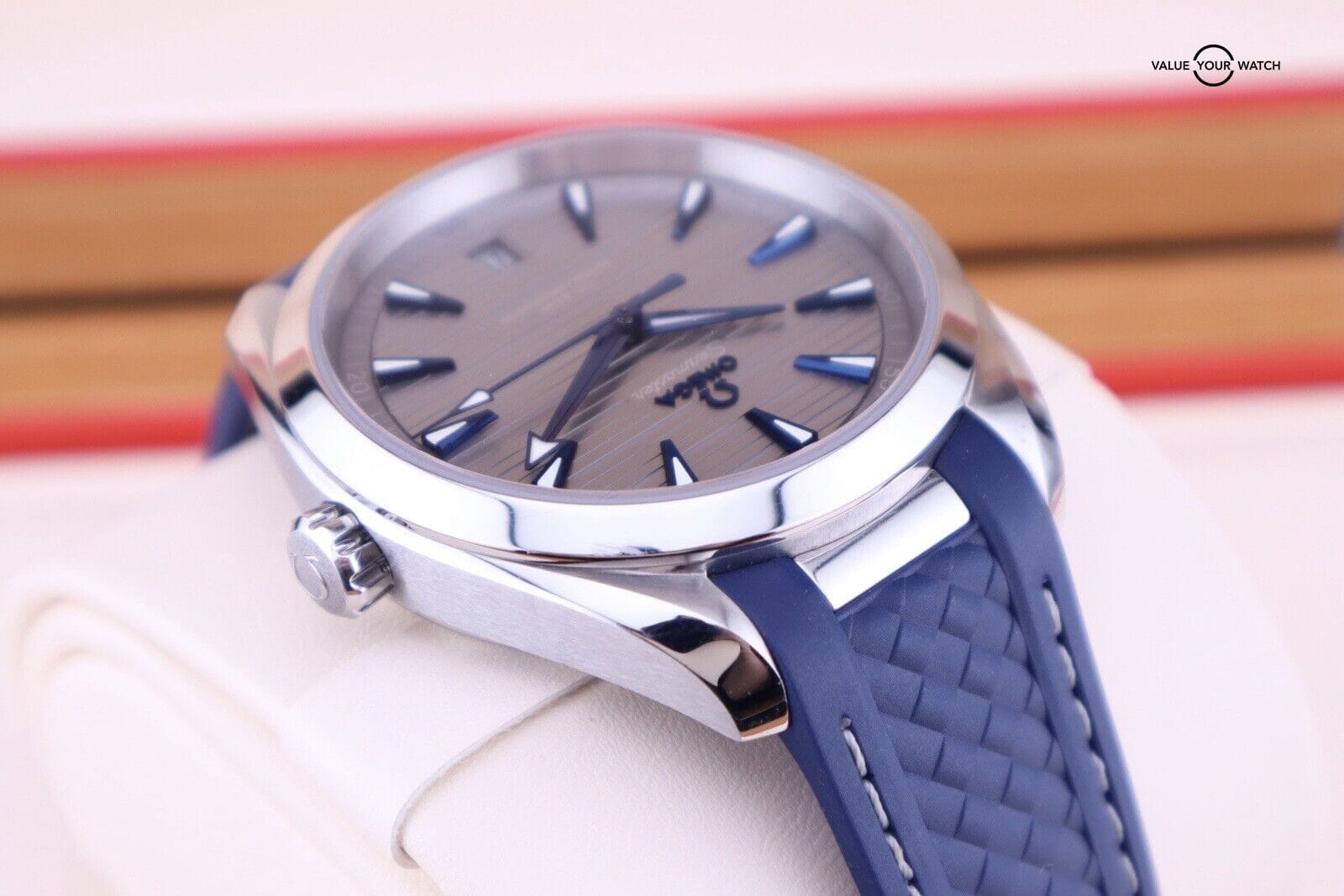 Omega Seamaster Aqua Terra Grey Dial 220.12.41.21.06.001 — Complete + Bracelet - Image 9