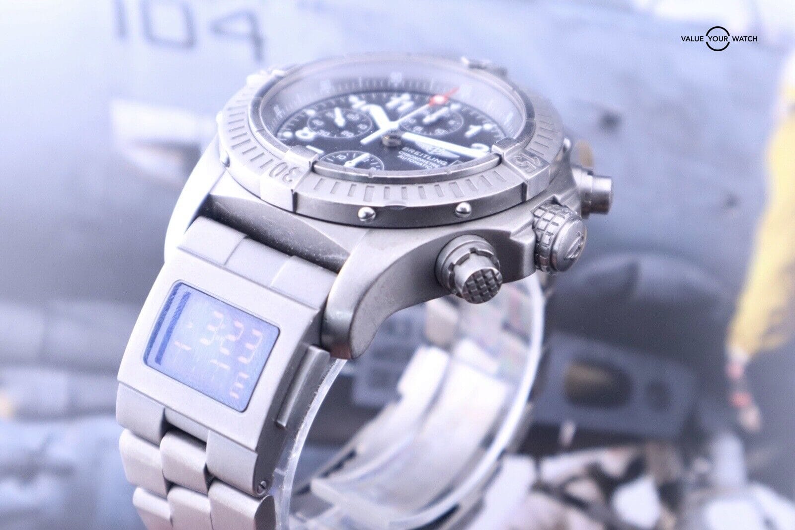 Breitling super avenger online titanium