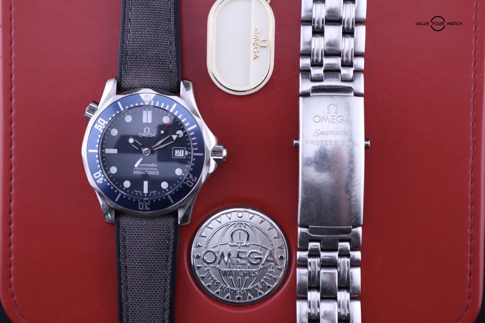 Omega seamaster best sale diver 300m midsize