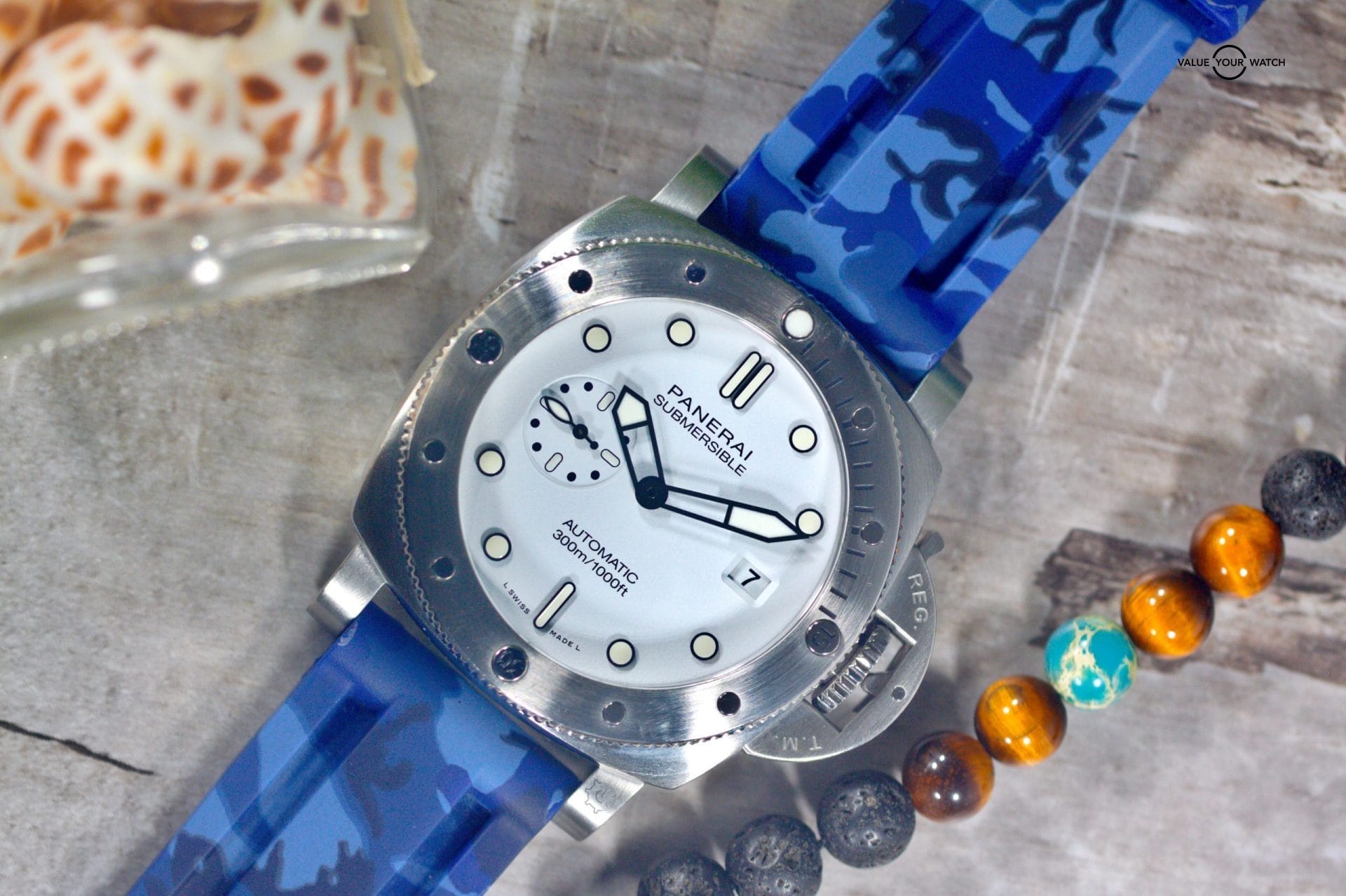 Shop the Panerai Submersible PAM1226/PAM01226 44mm Stainless Steel watch with box and papers on Value Your Watch. Explore now! - Image 3